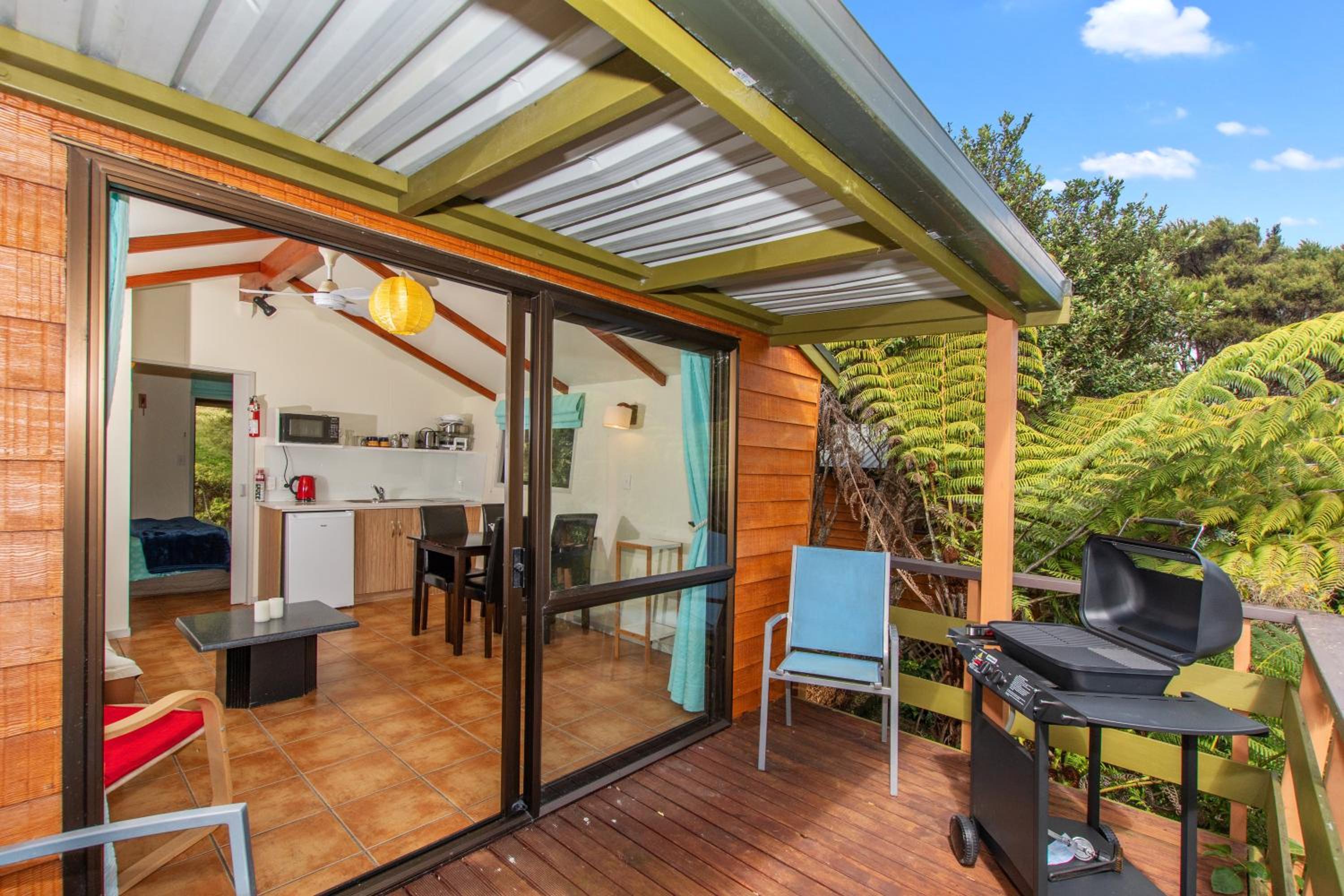 The Cowshed Wairoro Park - Russell Holiday Home view 3