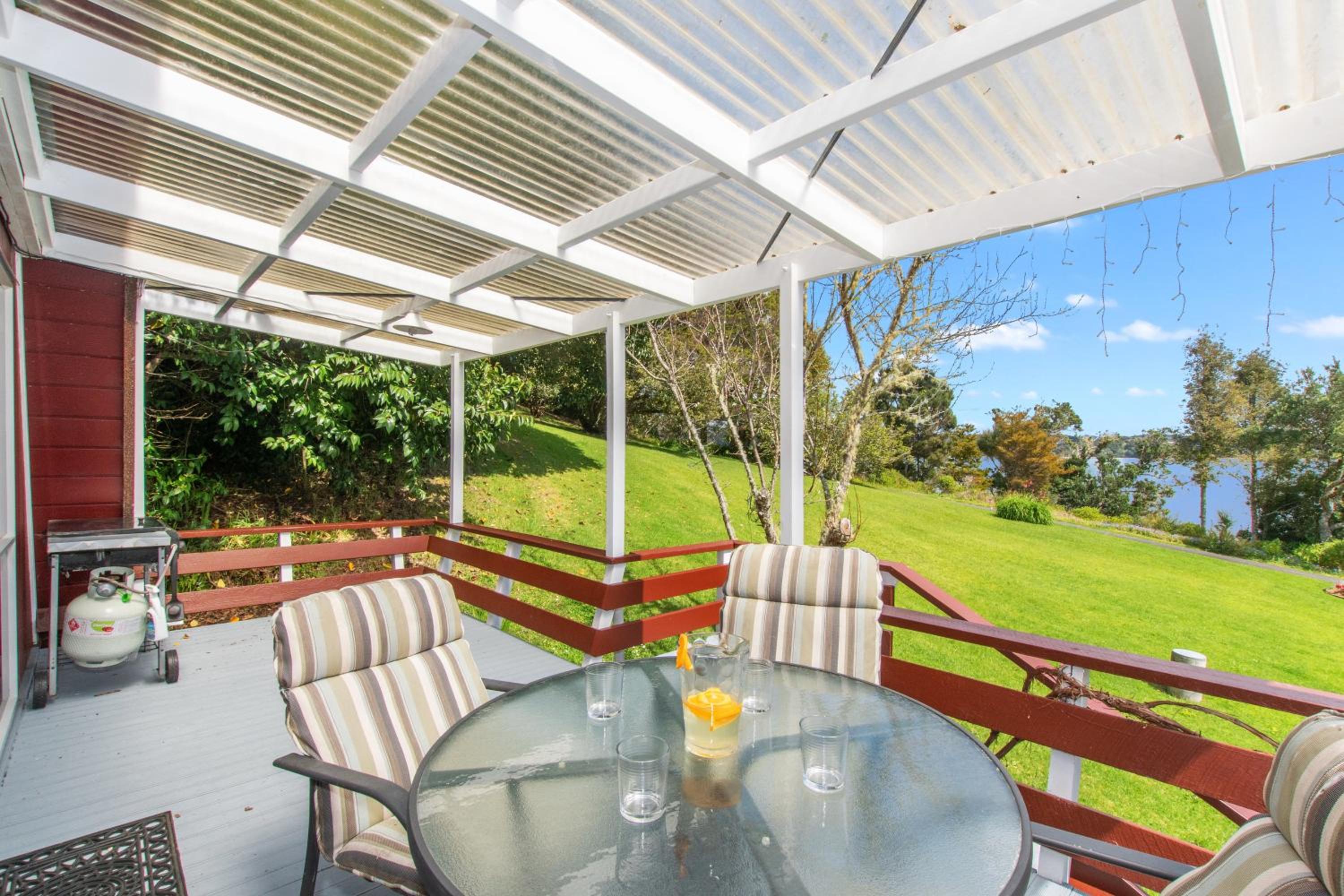 The Tree House Wairoro Park - Russell Holiday Home view 2