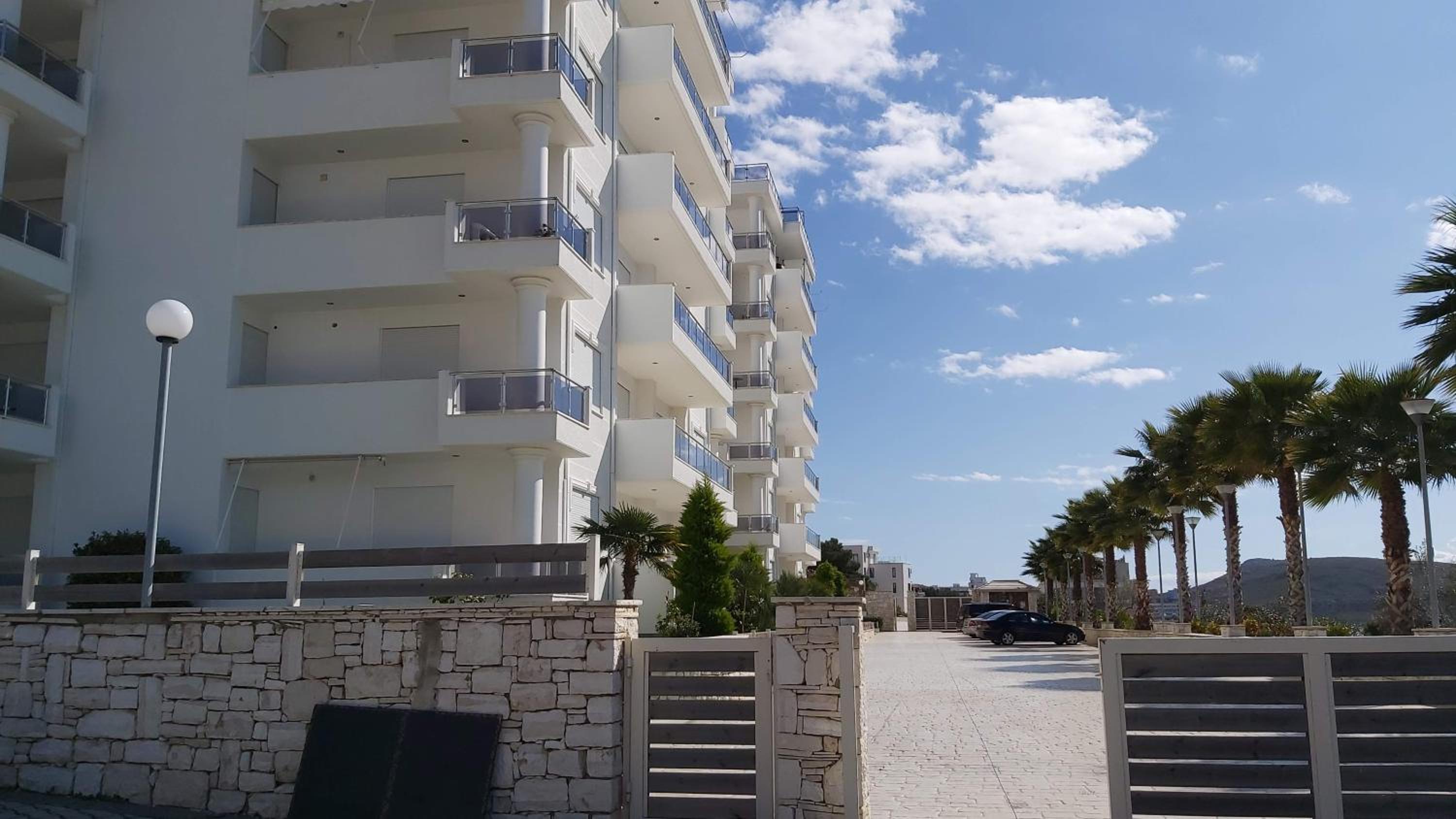 White Sea View Residence