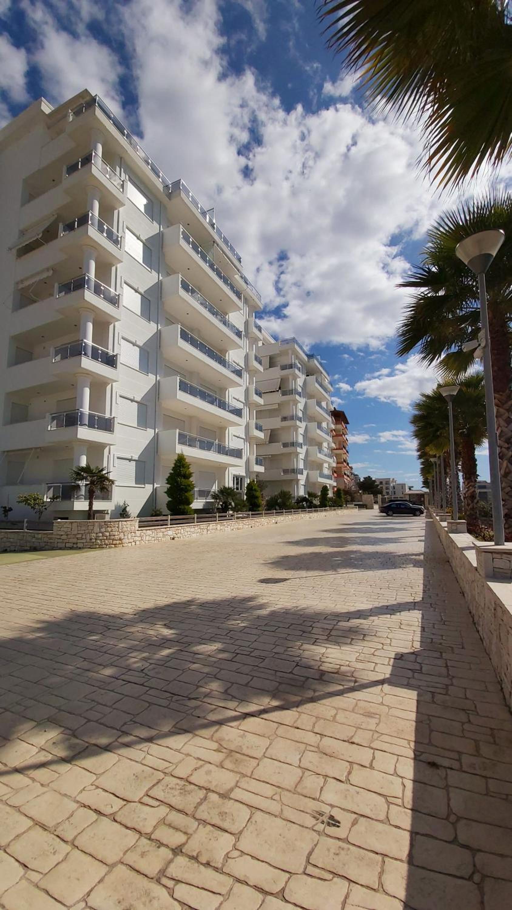 White Sea View Residence