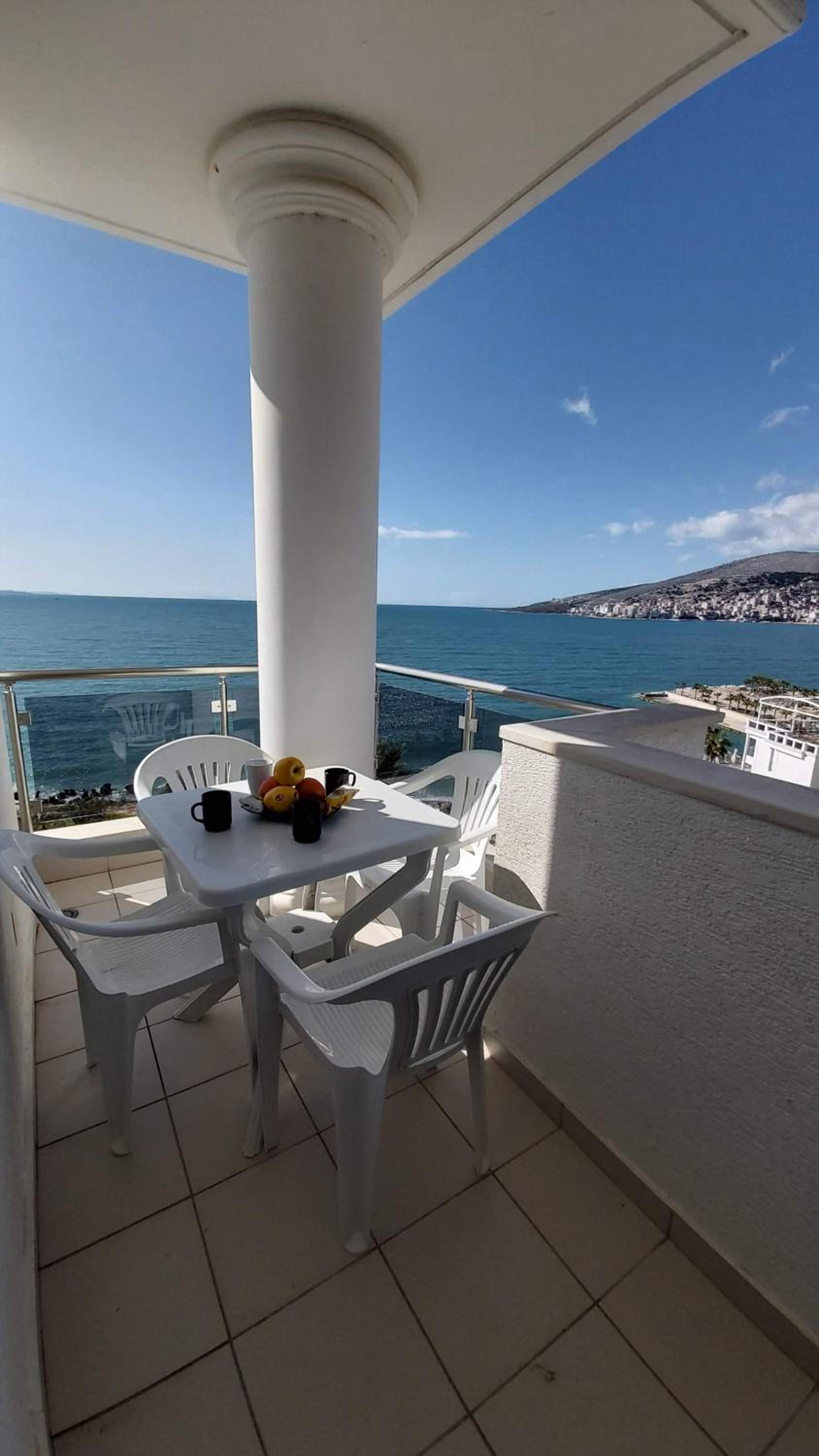 White Sea View Residence