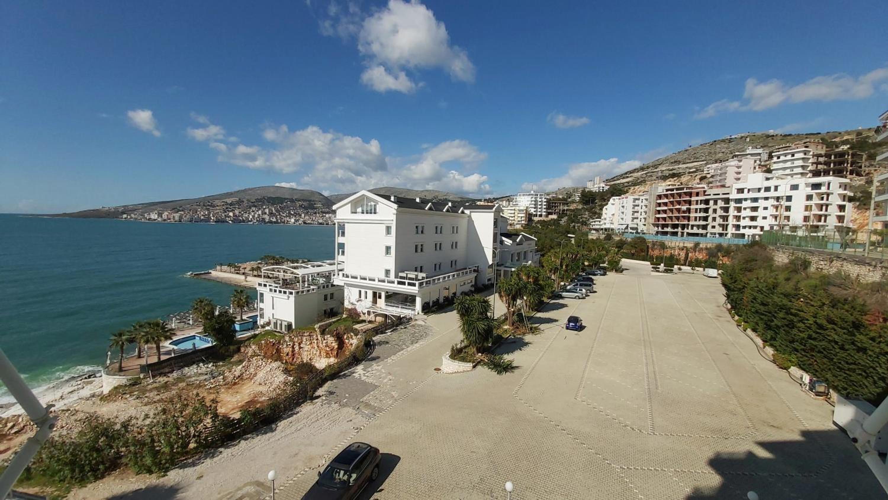 White Sea View Residence