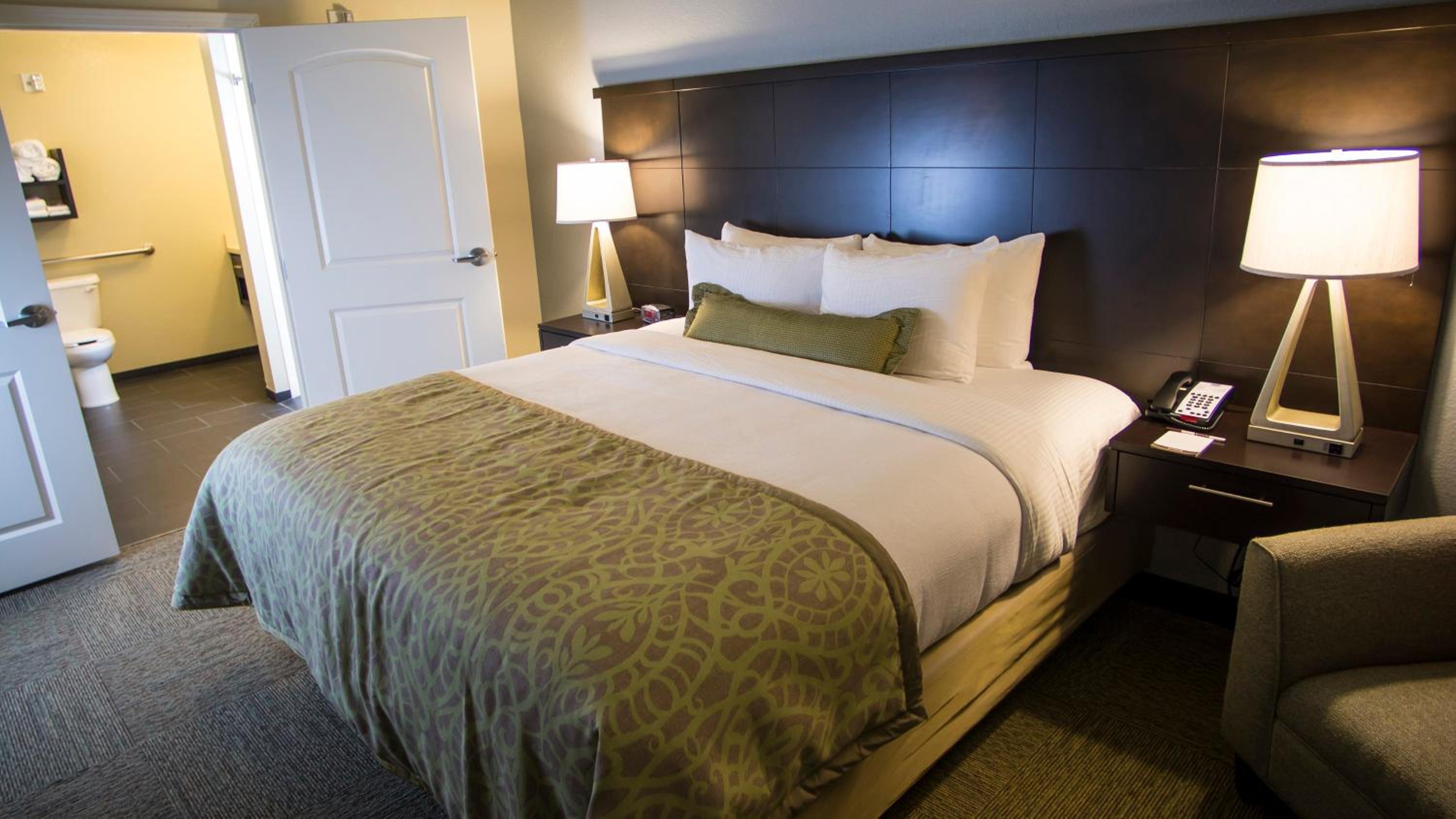 Lexington Vacations - Staybridge Suites Lexington, an IHG Hotel - Property Image 26