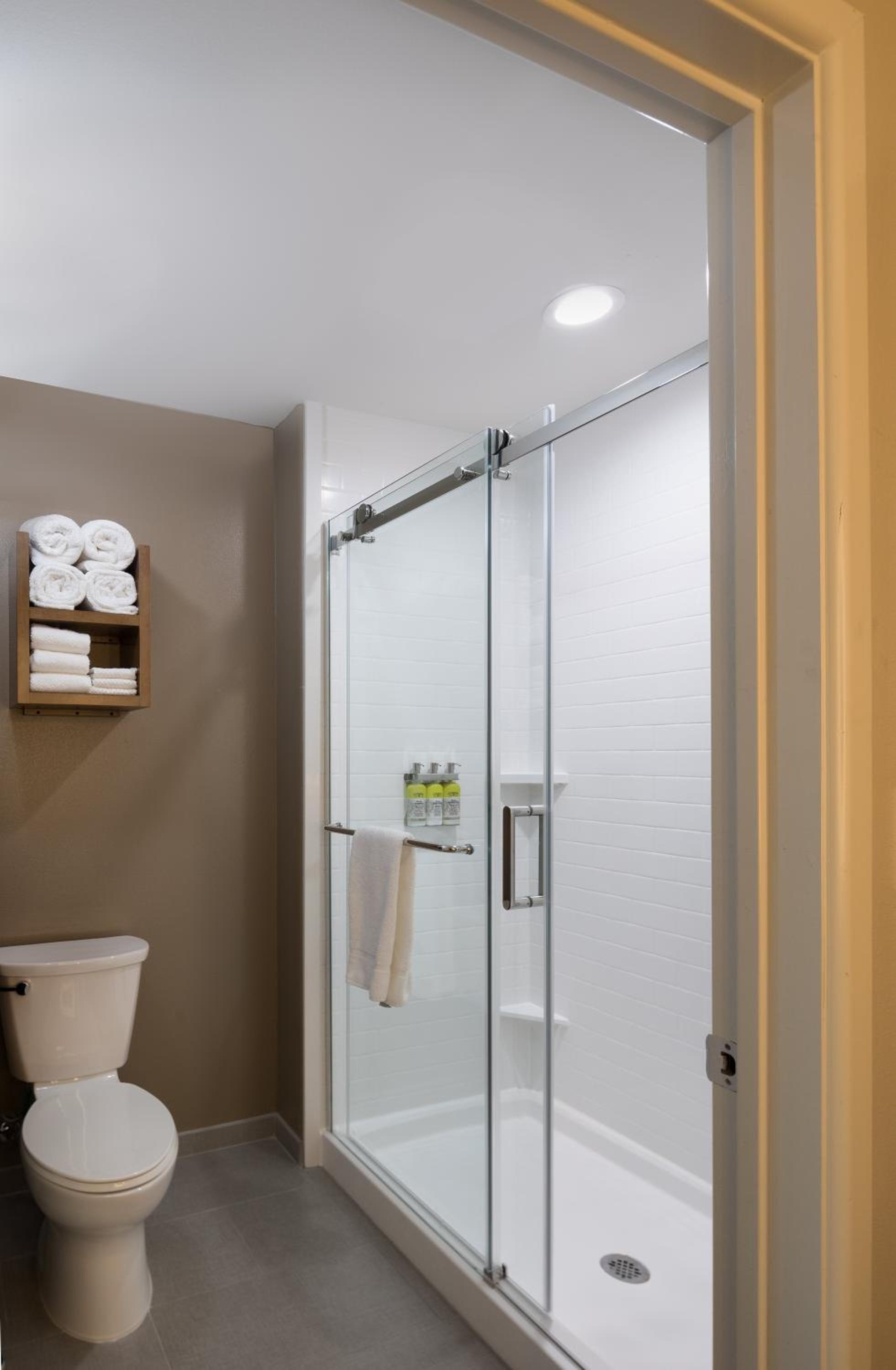 Staybridge Suites - Lake Jackson by IHG