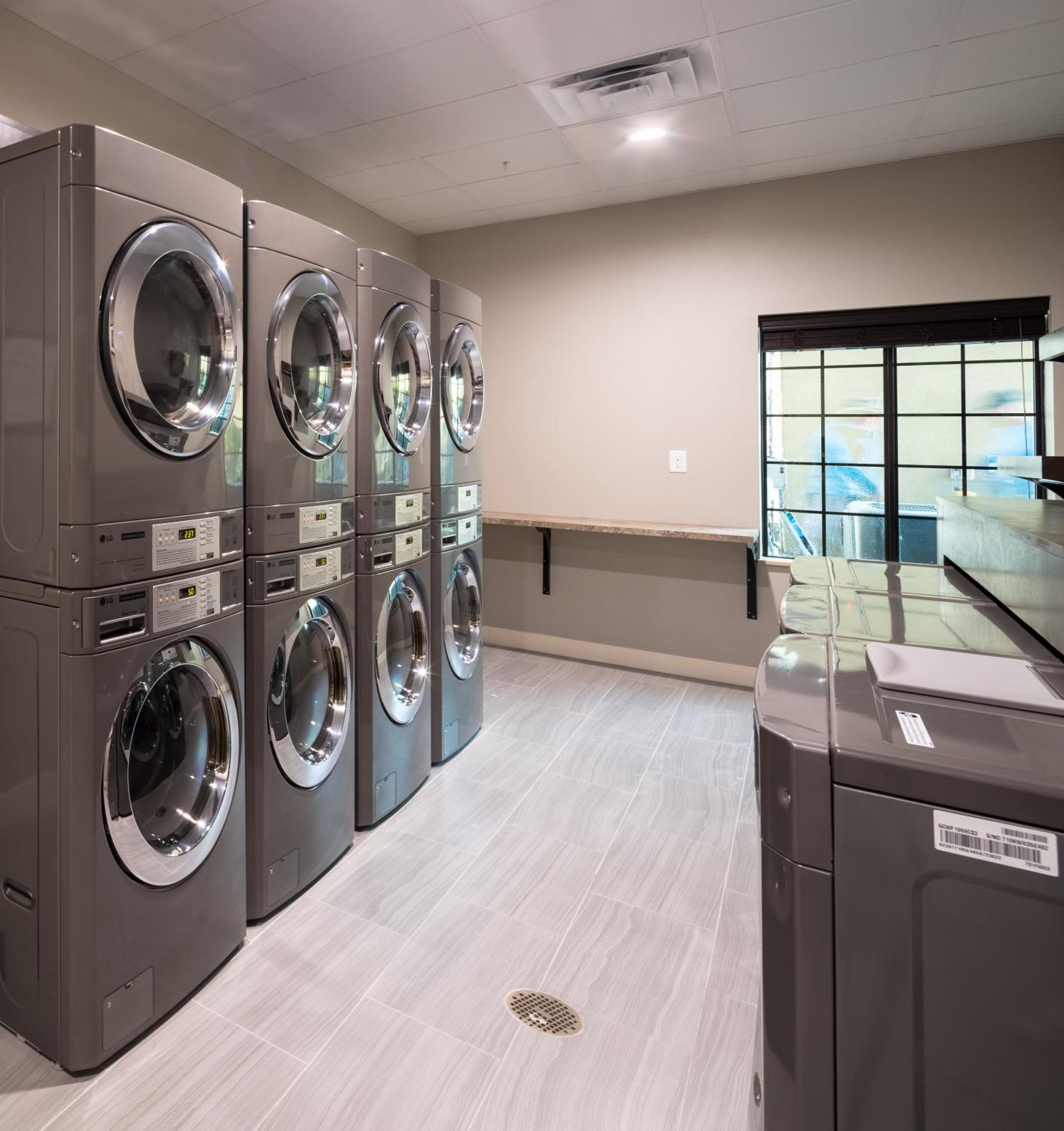 Staybridge Suites - Lake Jackson by IHG