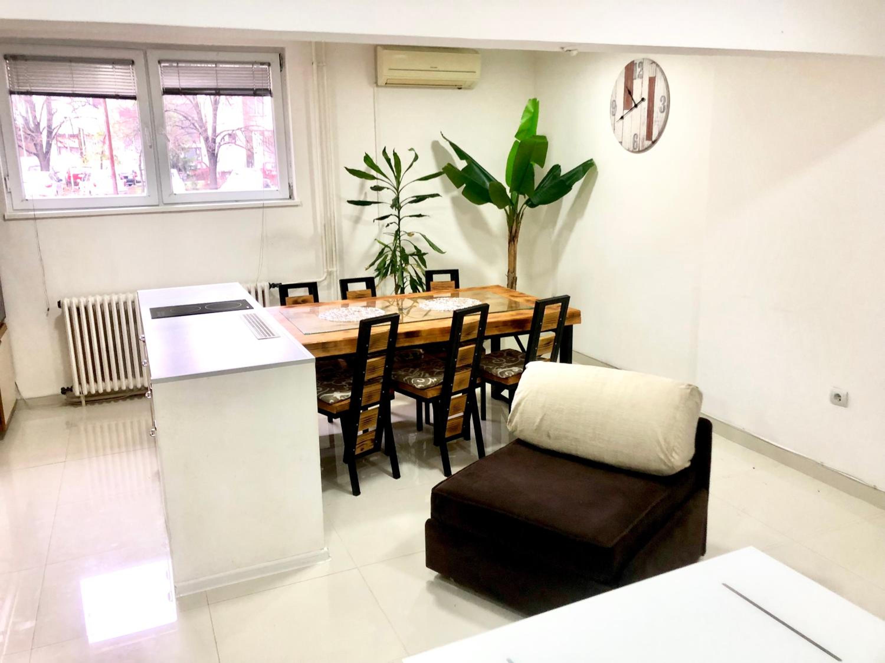 Apartment on a river avenue view 2