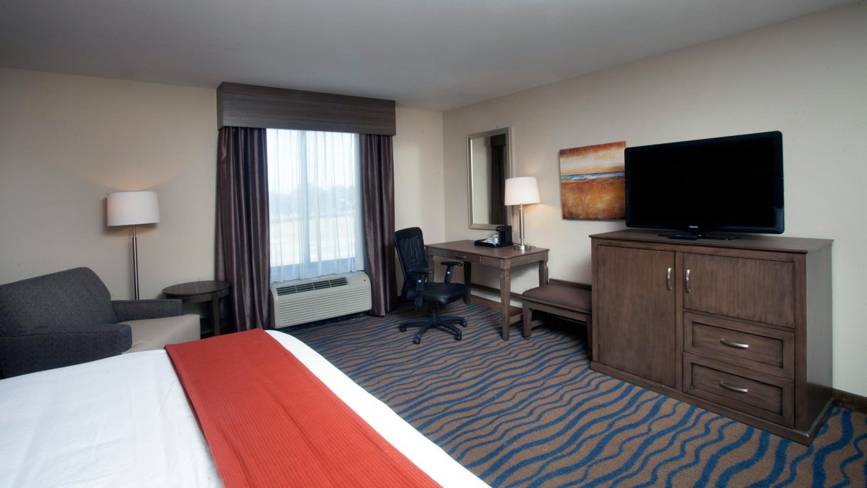 Morgan City Vacations - Holiday Inn Express Hotel  Suites Morgan City- Tiger Island, an IHG Hotel - Property Image 7