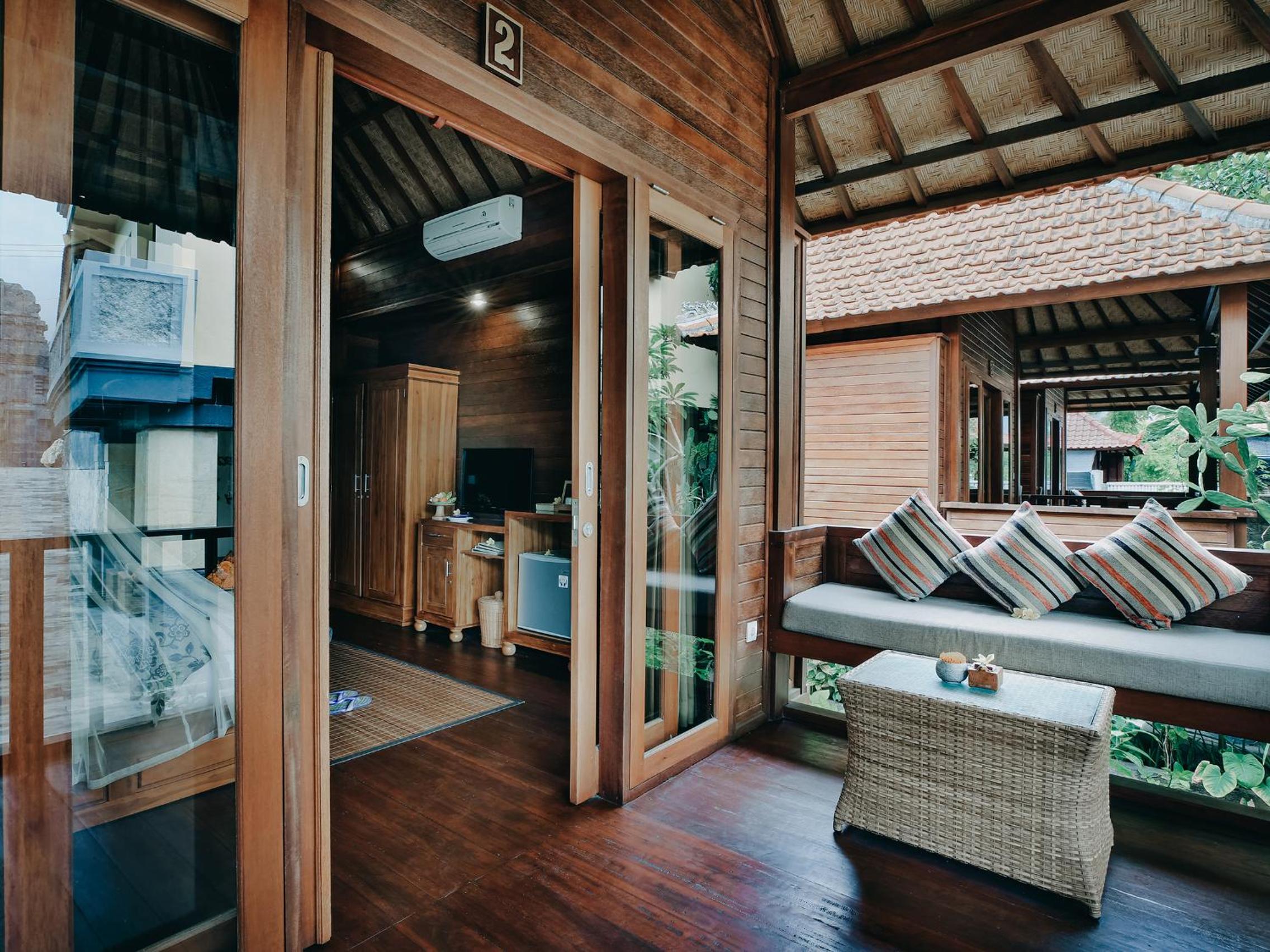 Bale Gede Lembongan