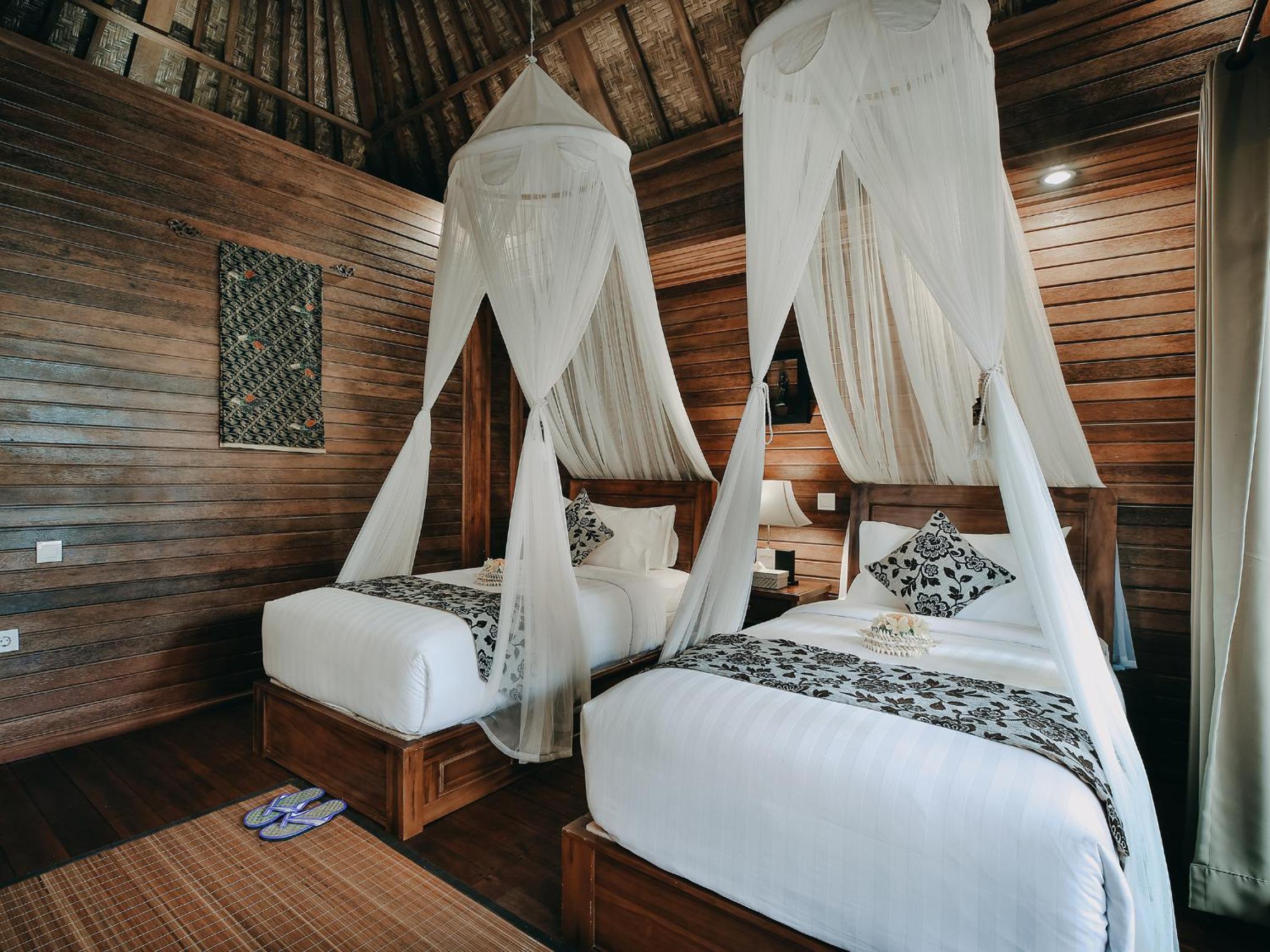 Bale Gede Lembongan