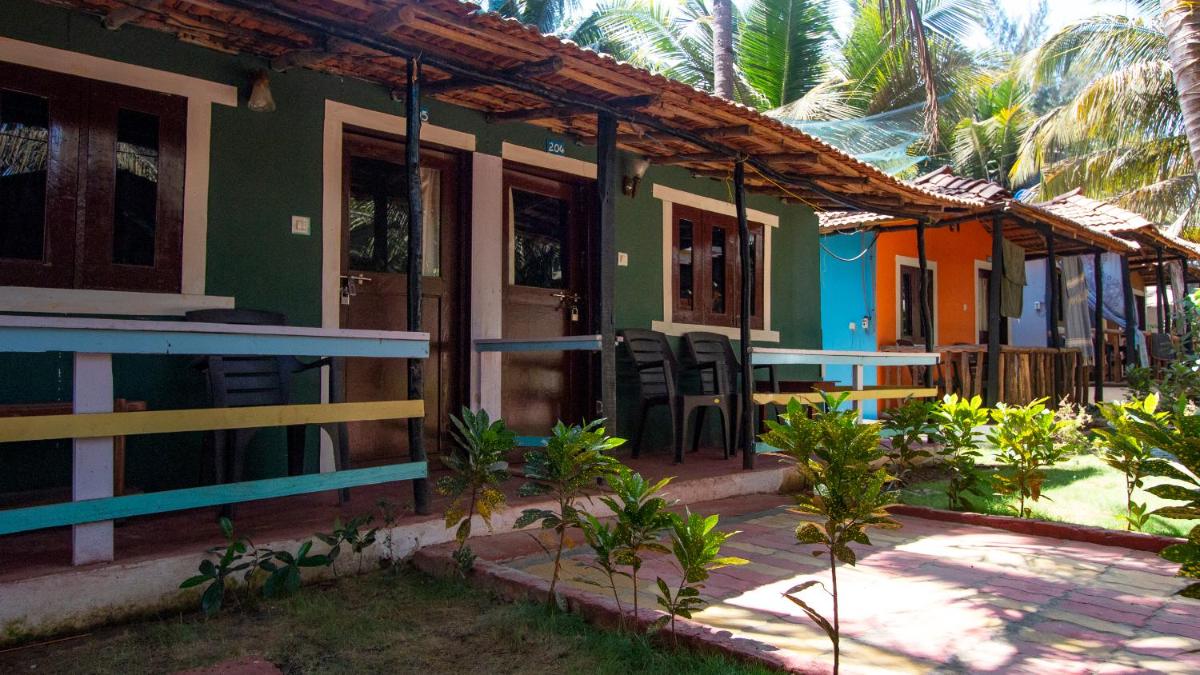 Palmco Beach Huts view 4
