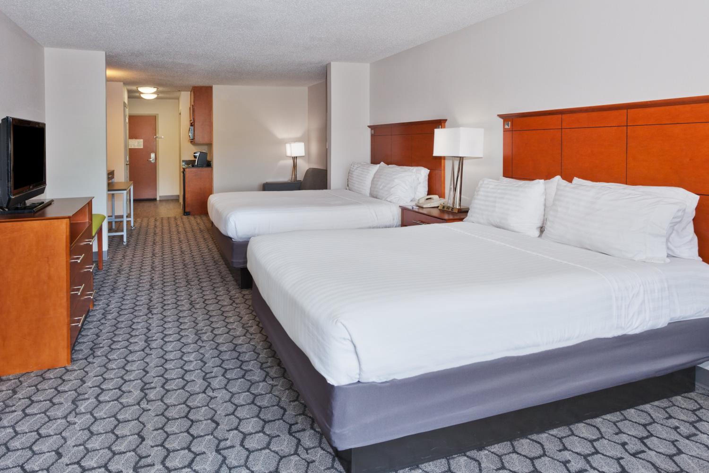 Holiday Inn Express Phenix City-Fort Benning, an IHG Hotel - Property Image 12