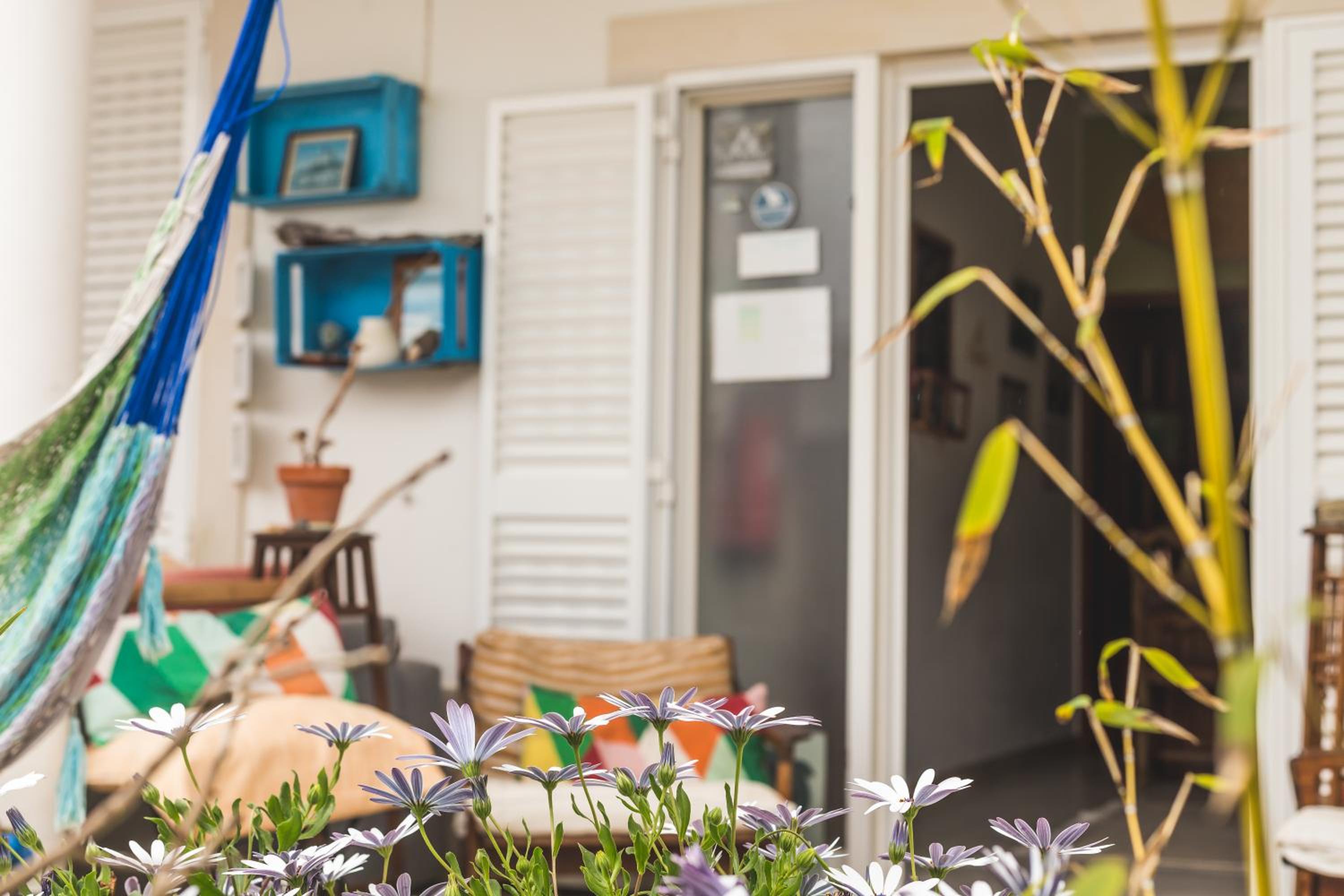 Ericeira Chill Hill Hostel & Private Rooms