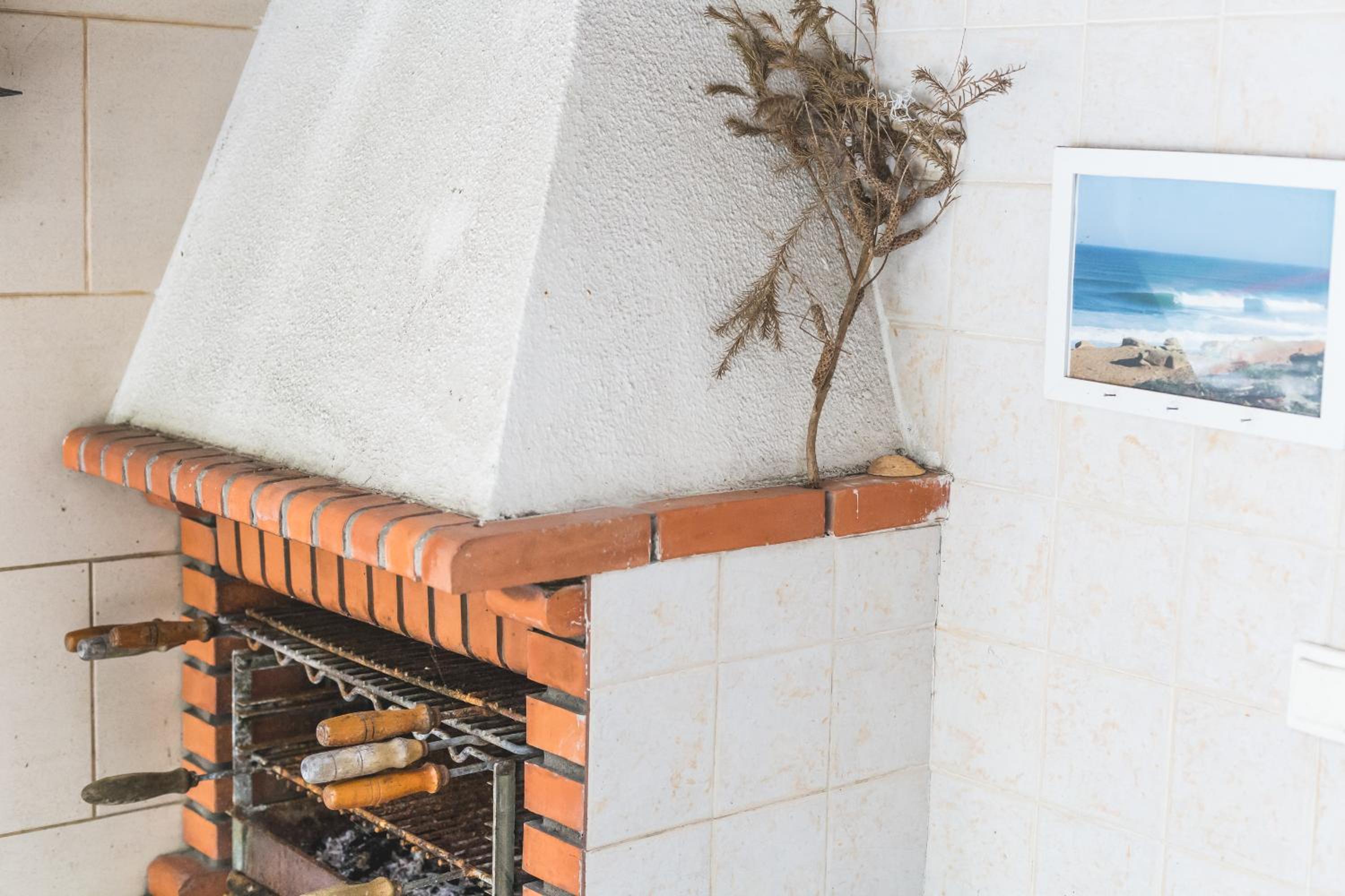Ericeira Chill Hill Hostel & Private Rooms