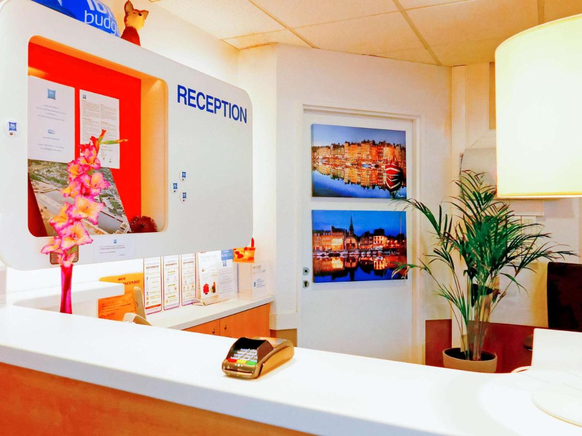 hotel reception