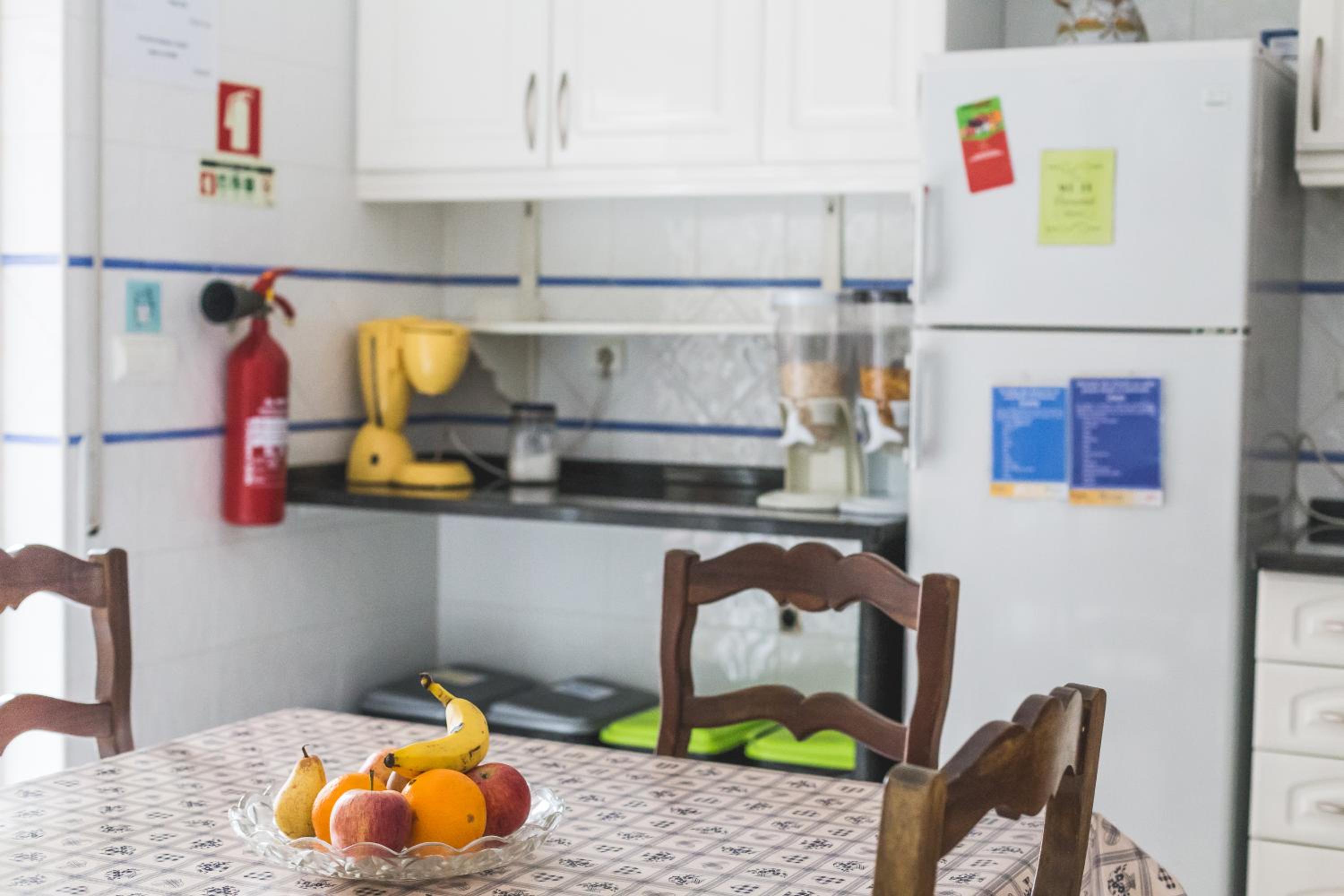 Ericeira Chill Hill Hostel & Private Rooms