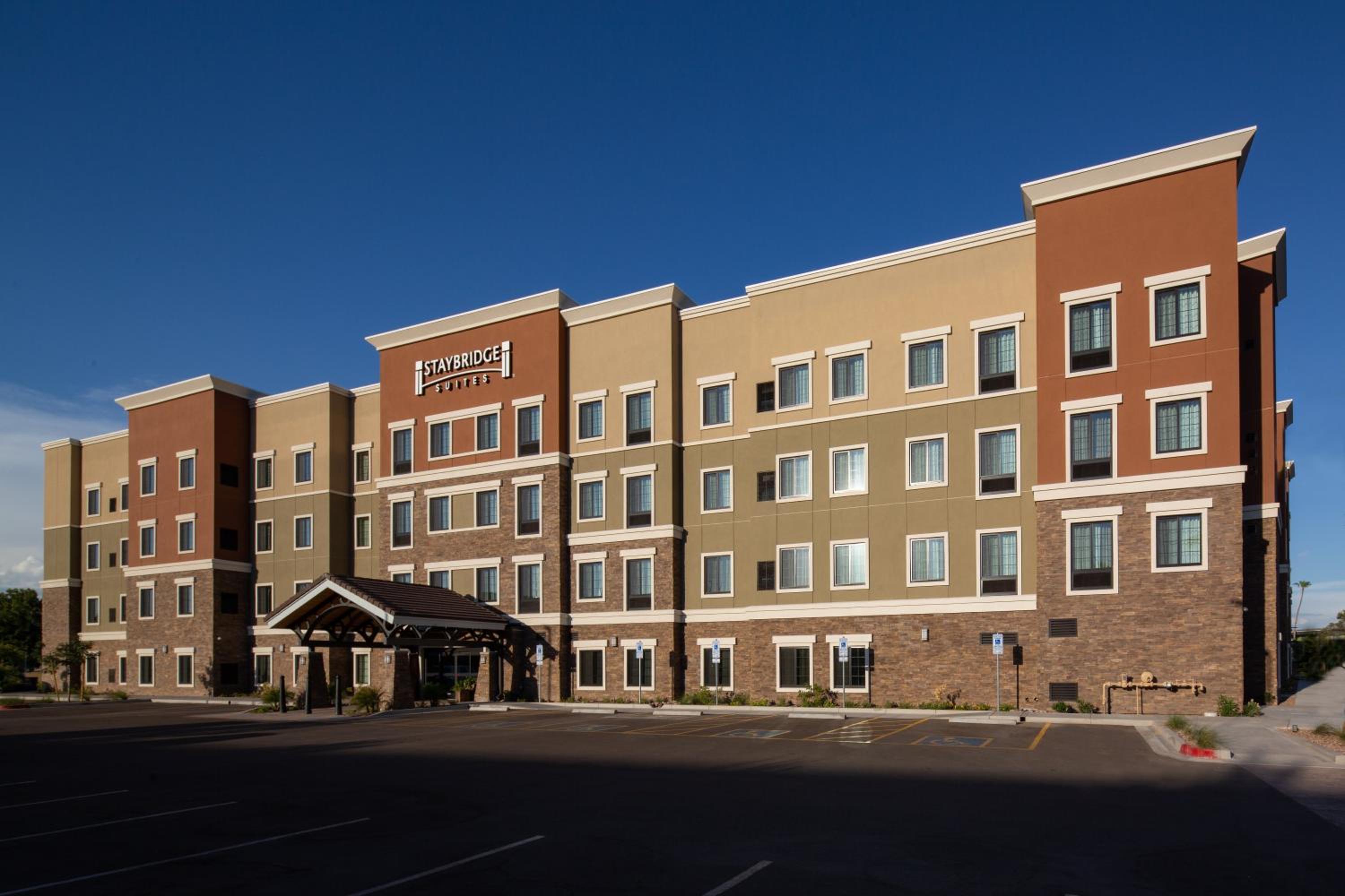 Hotel Staybridge Suites Phoenix – Biltmore Area By Ihg
