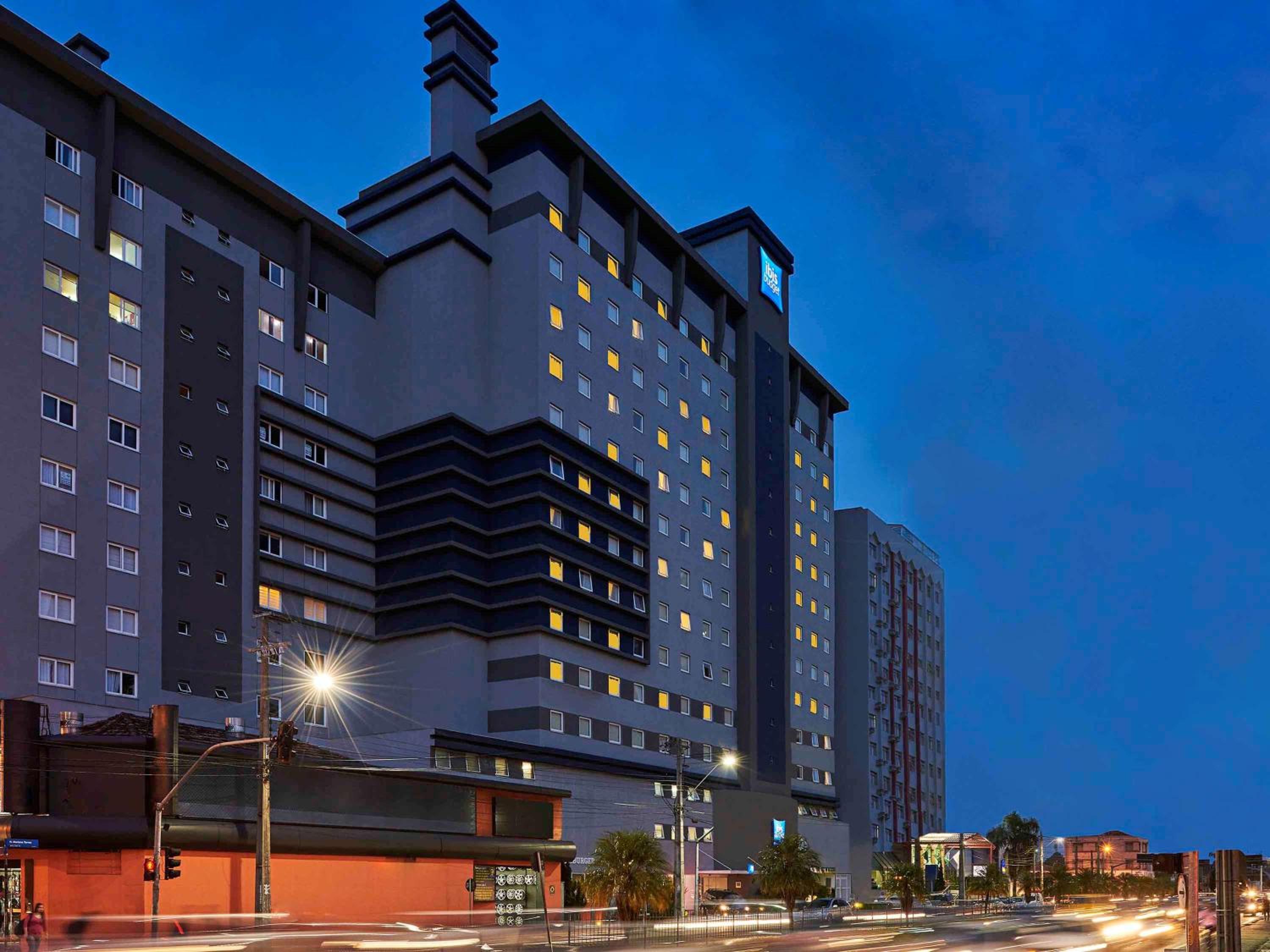 Hotel ibis budget Curitiba Centro - Image 1