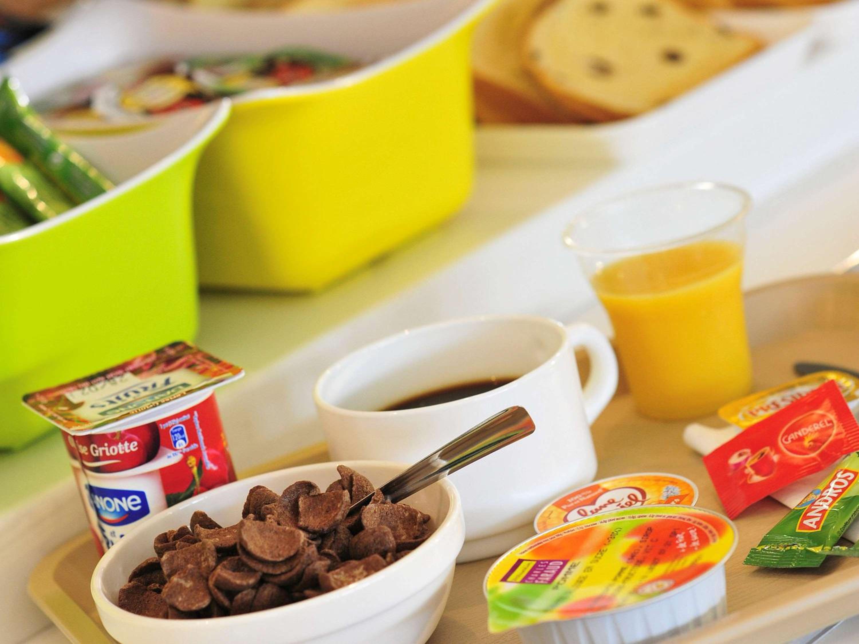 breakfast buffet