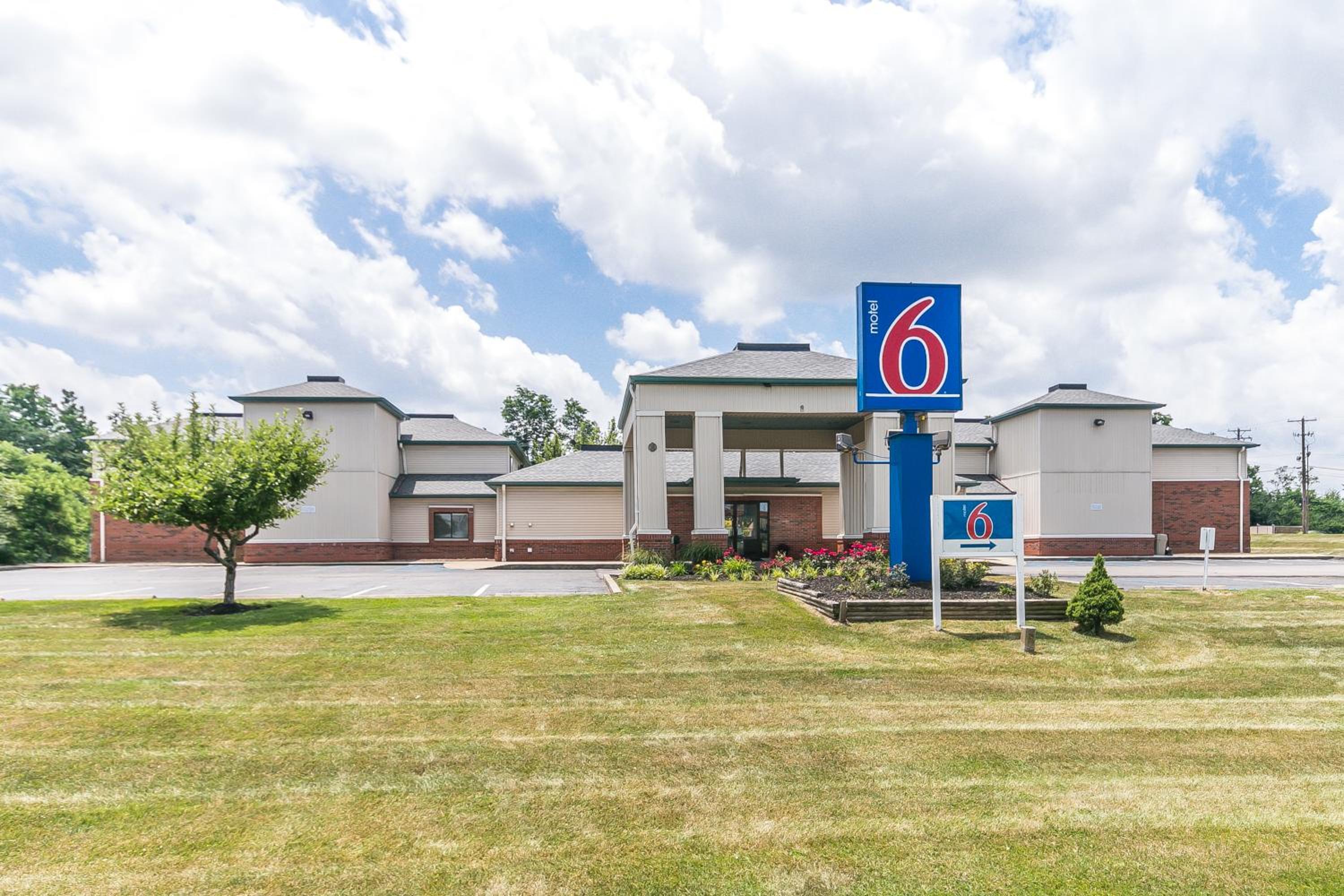 Georgetown Vacations - Motel 6 - Georgetown, KY - Lexington North - Property Image 3