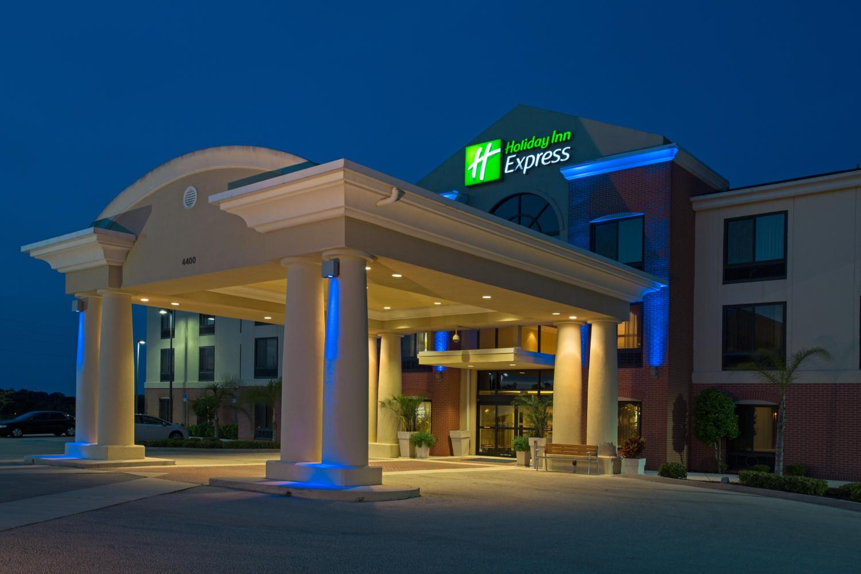 Sebring Vacations - Holiday Inn Express Suites Sebring, an IHG Hotel - Property Image 66