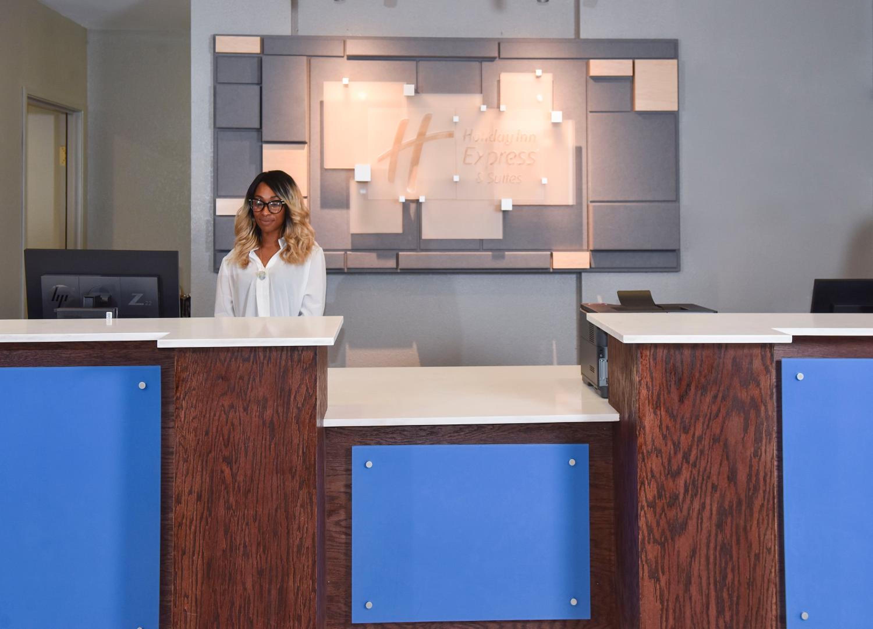 Selma Vacations - Holiday Inn Express Hotel  Suites Selma, an IHG Hotel - Property Image 3