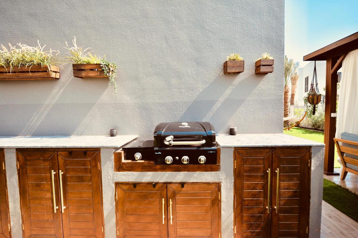 The Sunshine Villa
