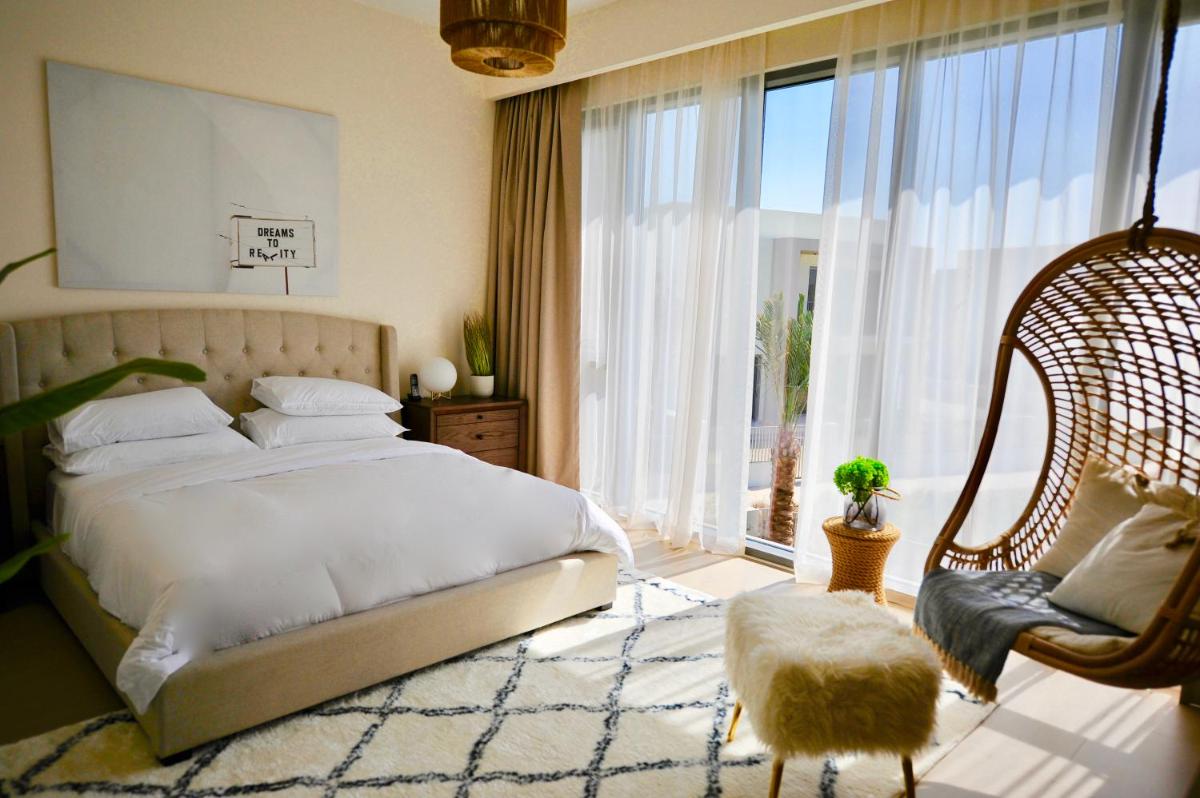 The Sunshine Villa