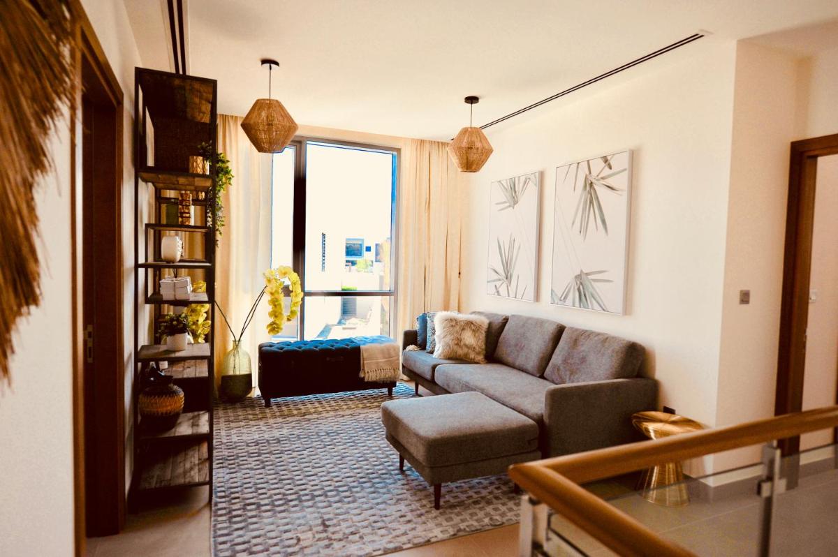 The Sunshine Villa