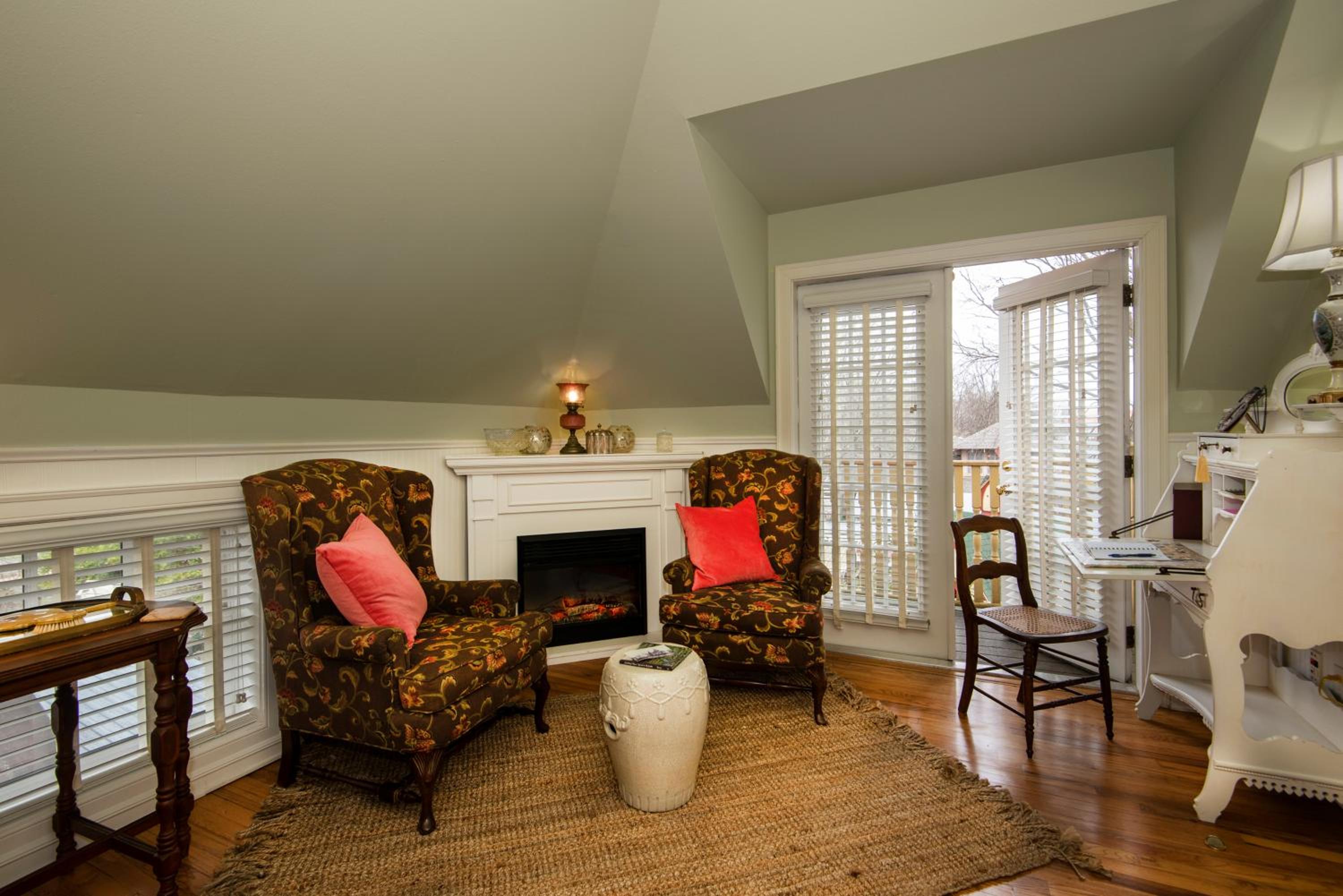 The Empress of Little Rock, photo 10