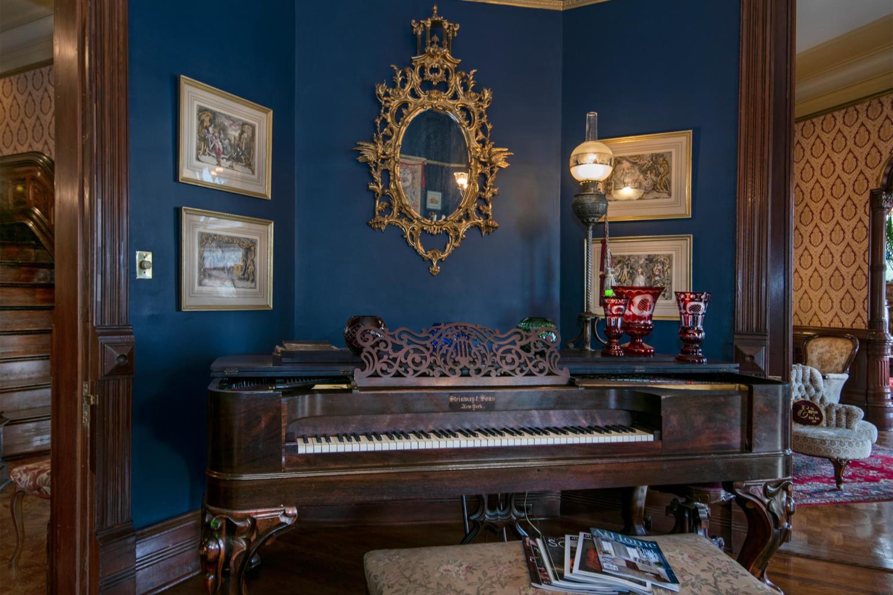 The Empress of Little Rock, photo 3
