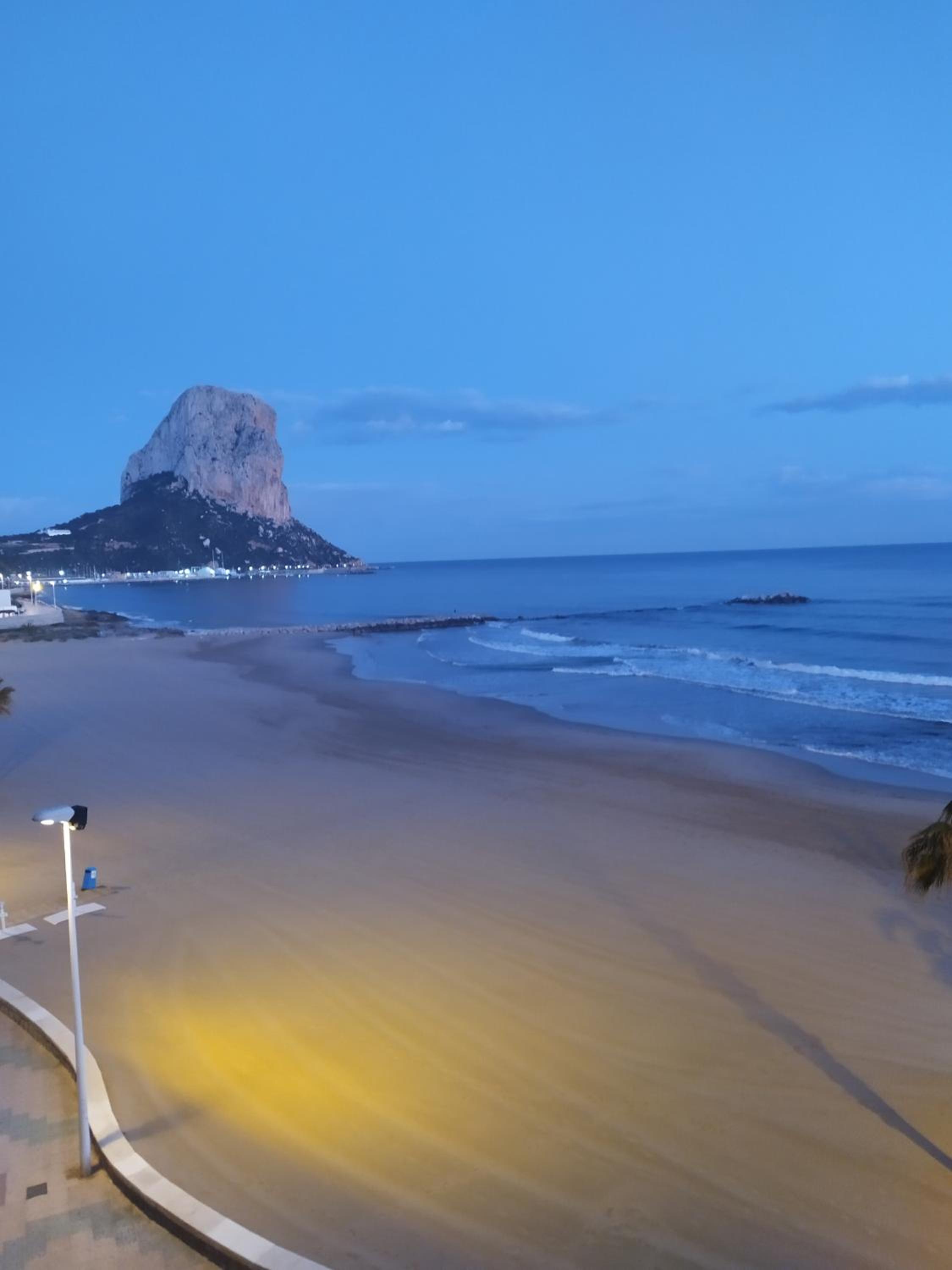 Primera Linea de Playa con Garaje view 4