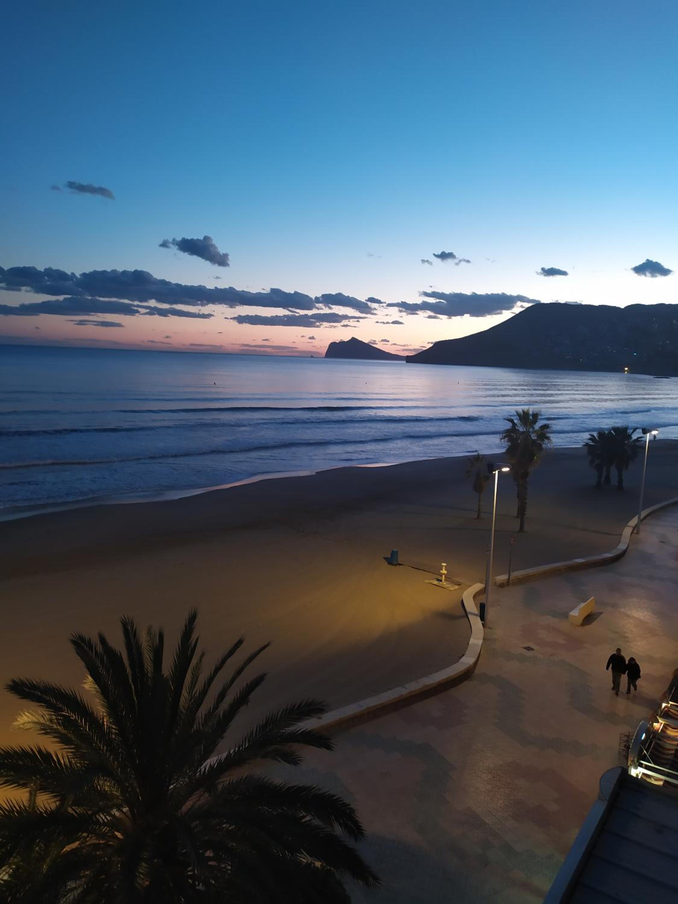 Primera Linea de Playa con Garaje view 5