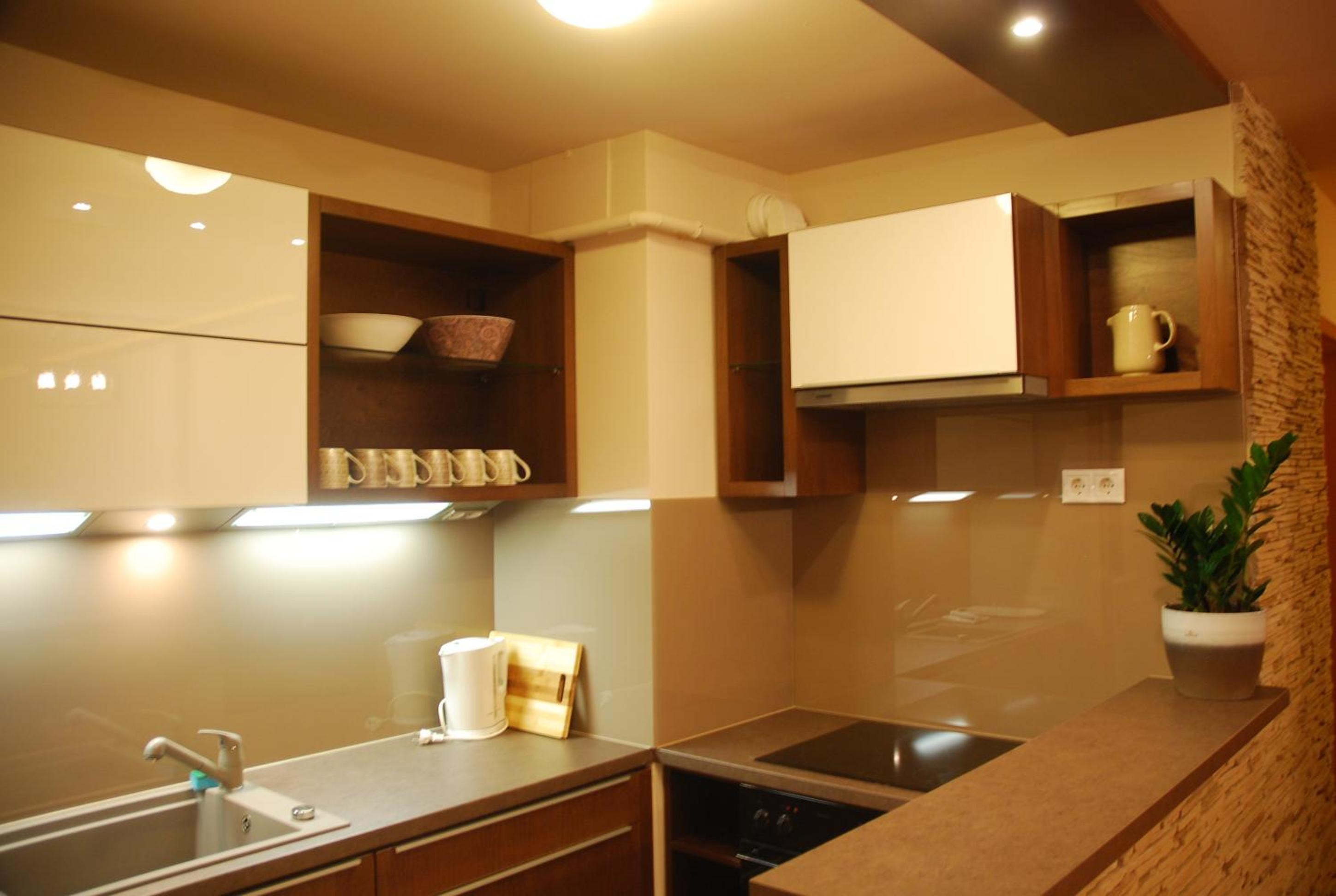 Arpad Bridge Apartments