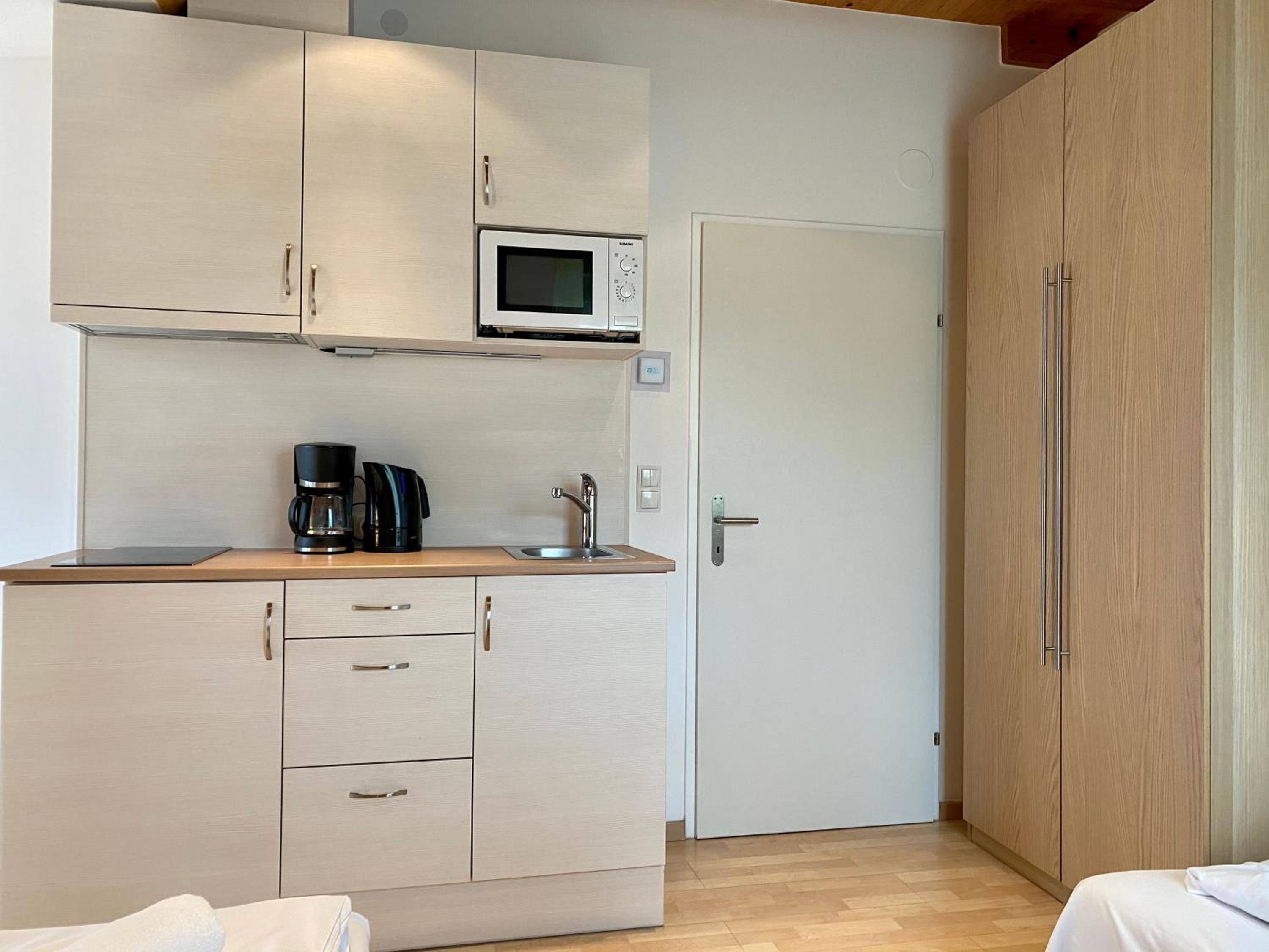 AJO Apartments - Alte Donau Lake or Garden View Balcony Studio - Self-Check-in