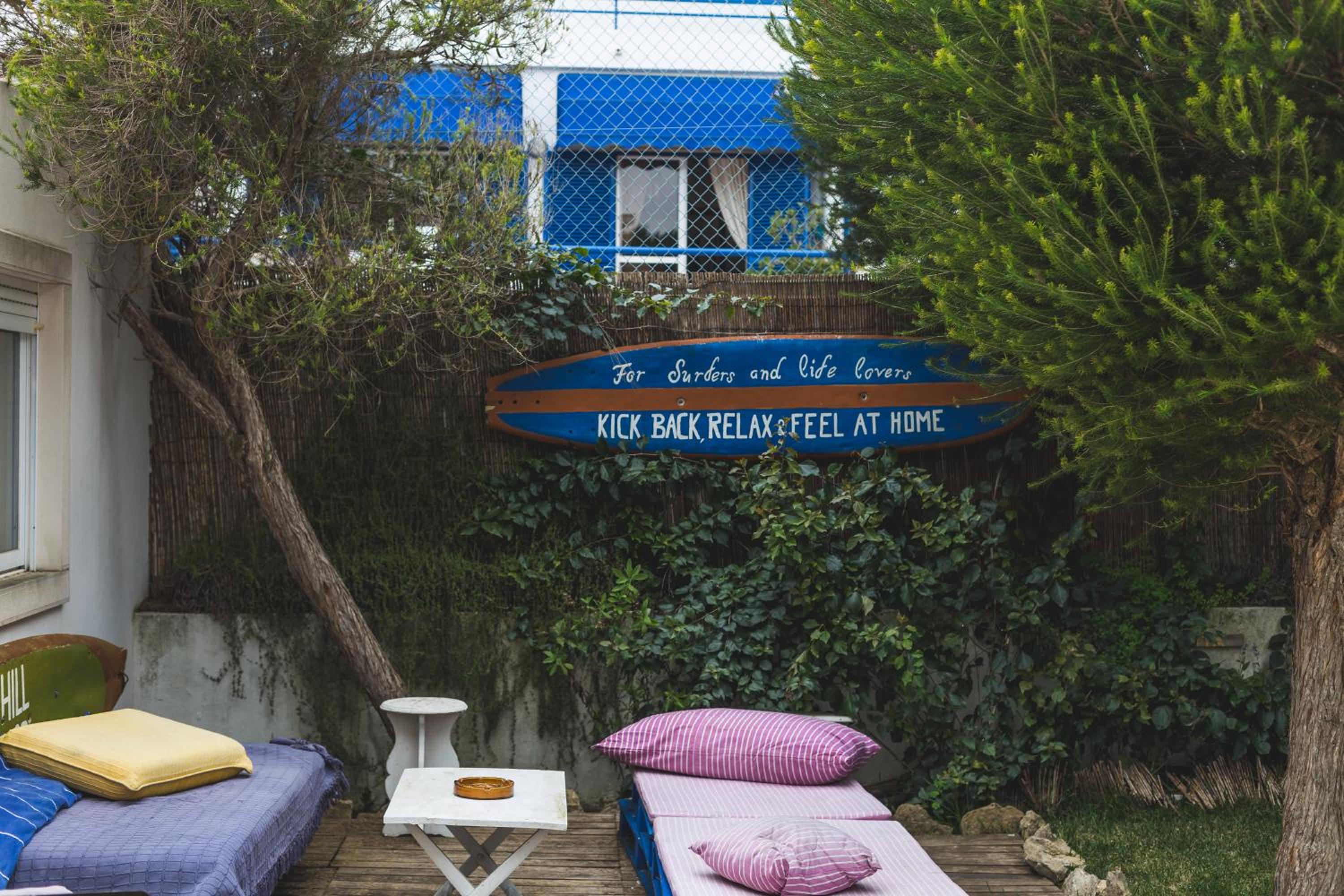 Ericeira Chill Hill Hostel & Private Rooms