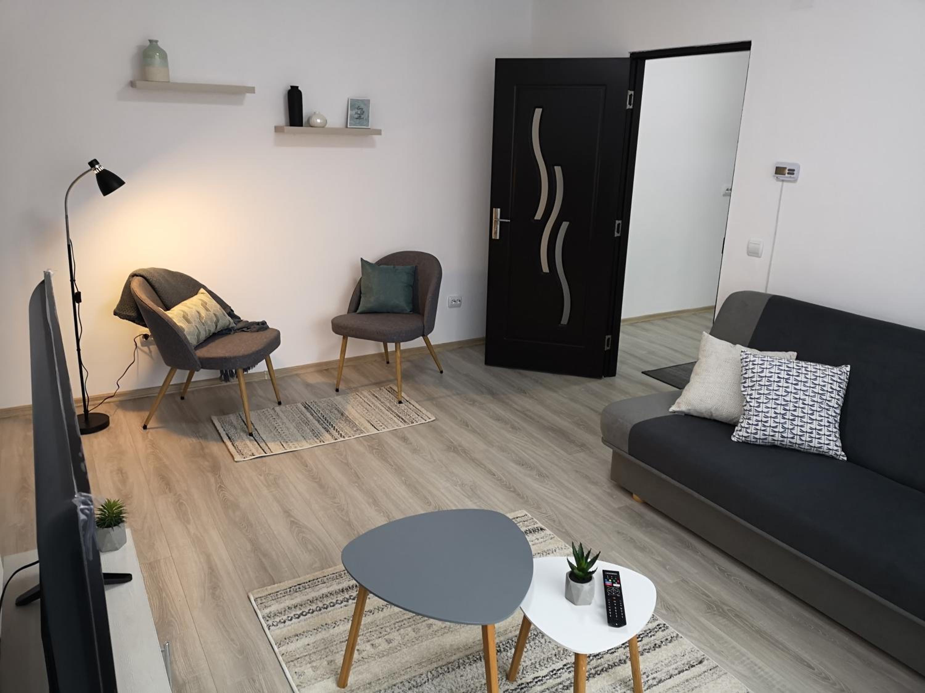 Cosy Elegant Apartment view 2