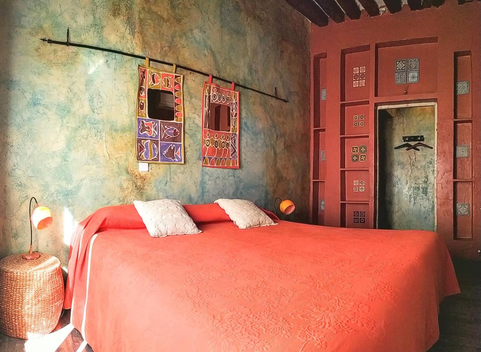Hostal Artistic B&B