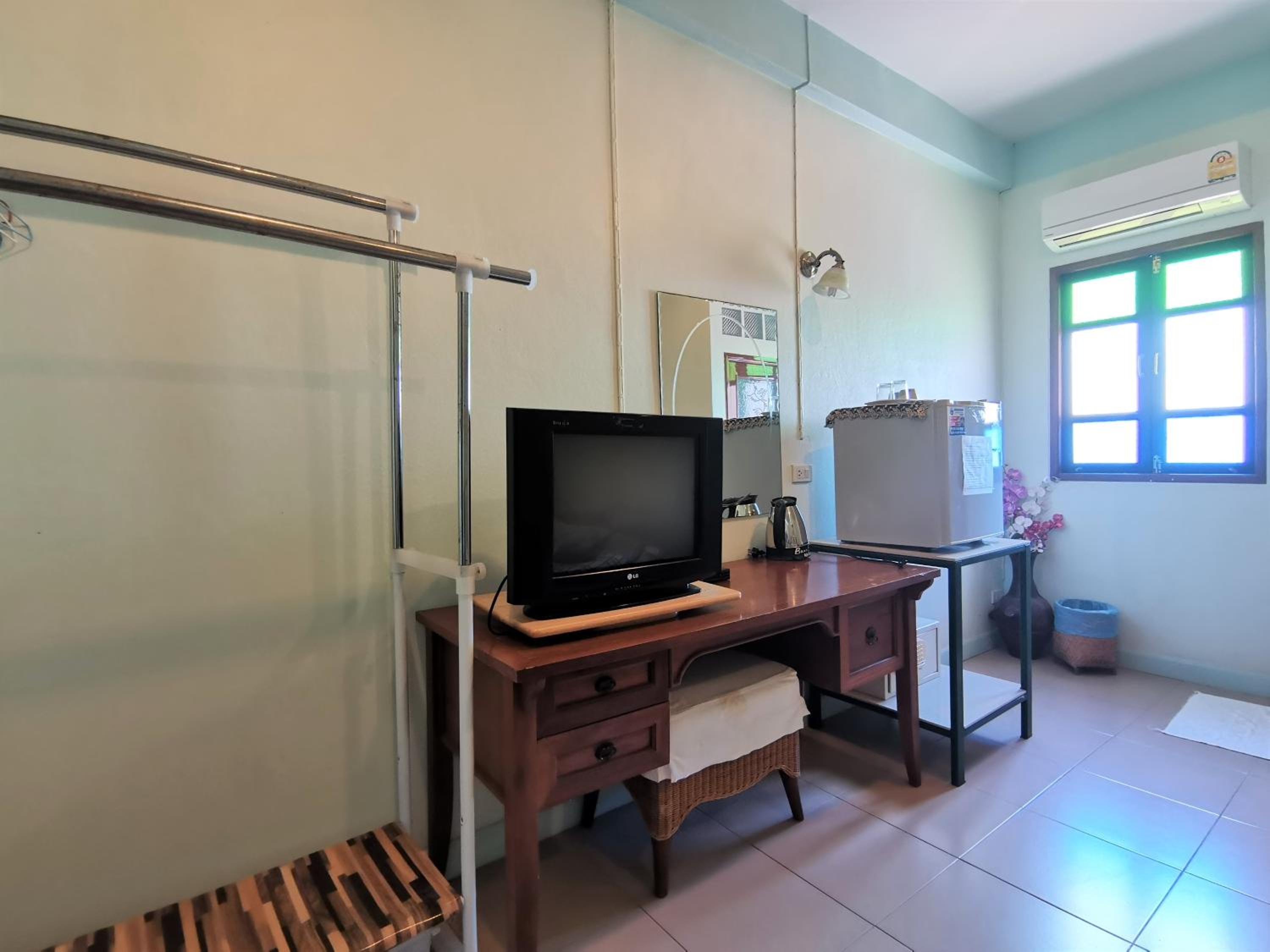Baan Por Jai