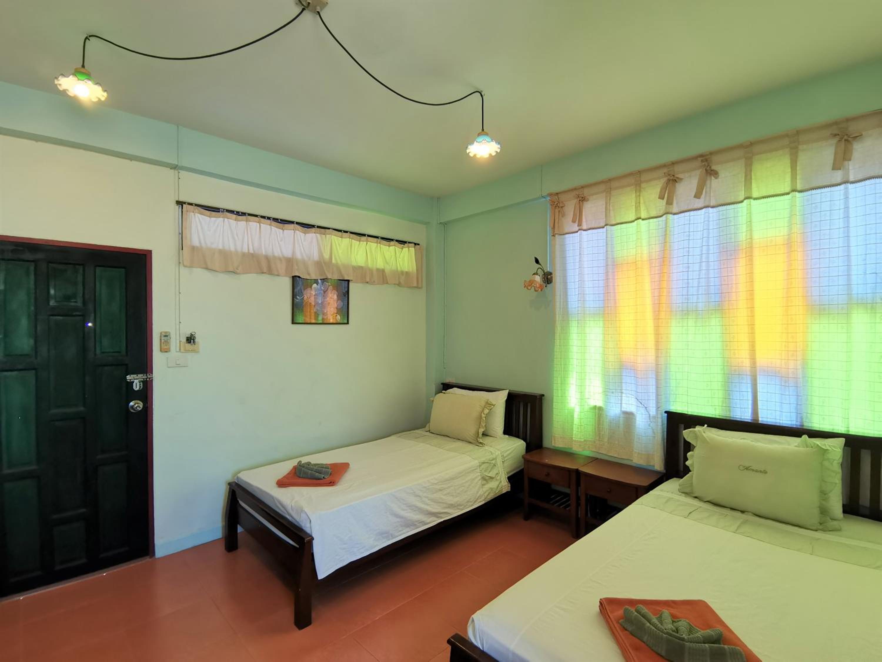 Baan Por Jai