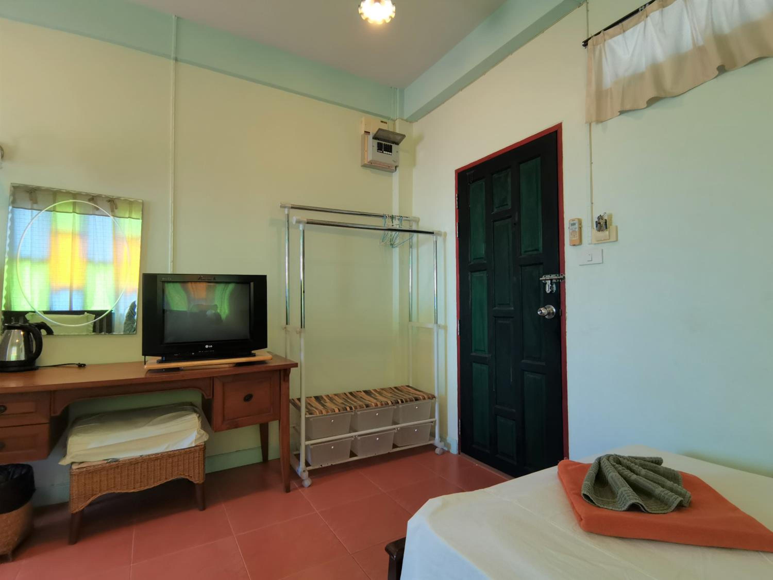 Baan Por Jai