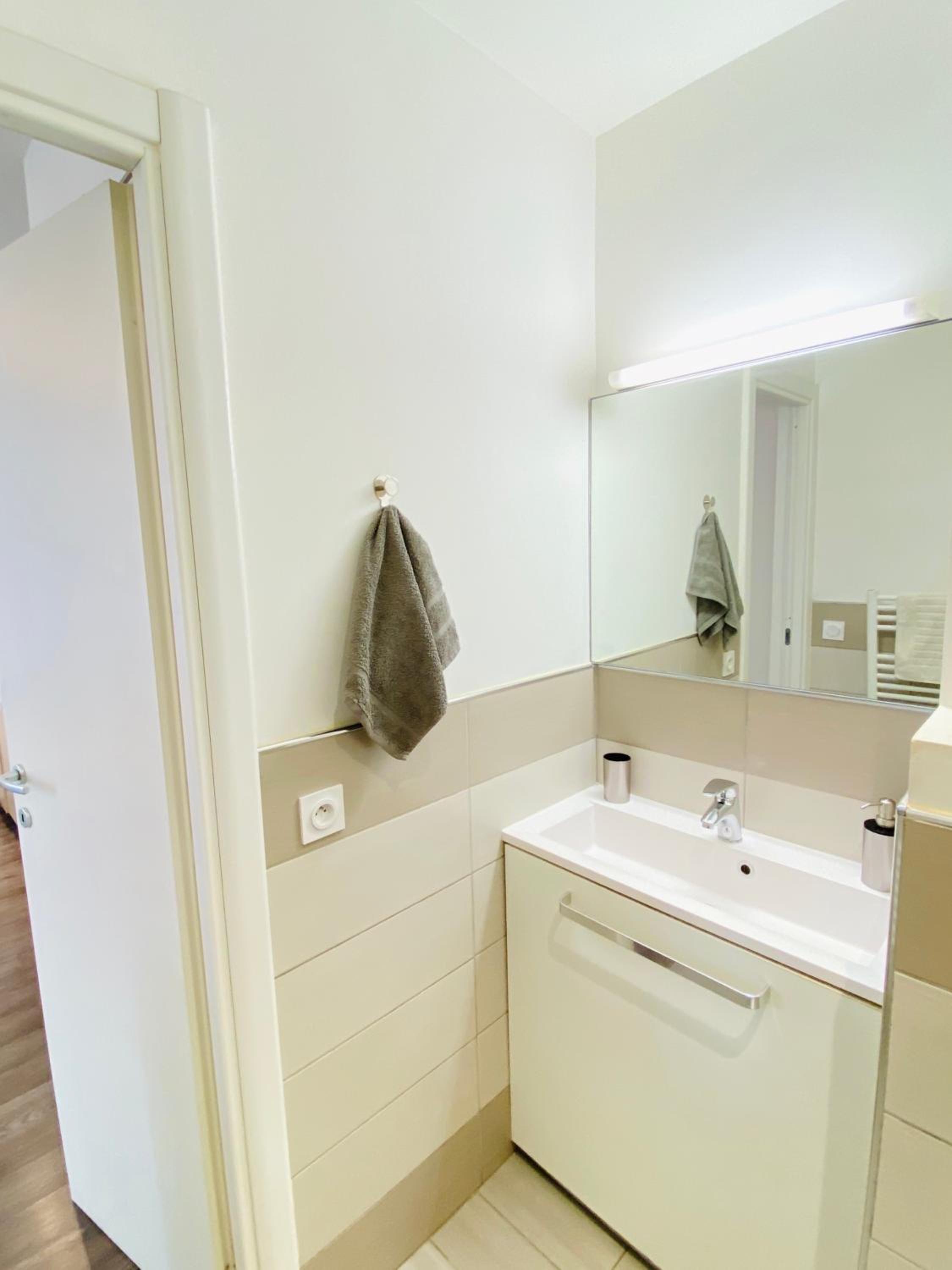 Deux pièces proche Palais et plages photo 5