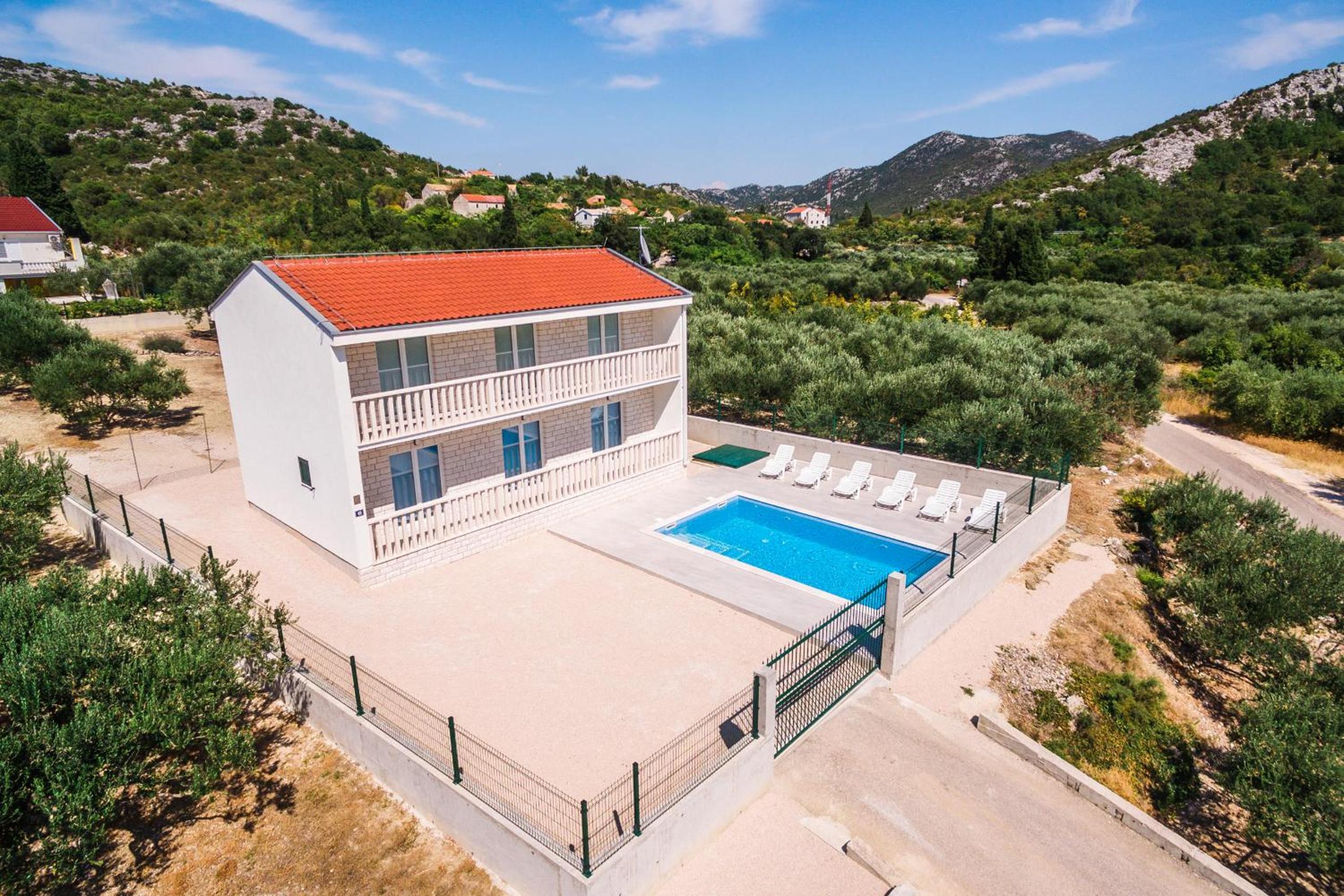 Villa Dragobratović view 2