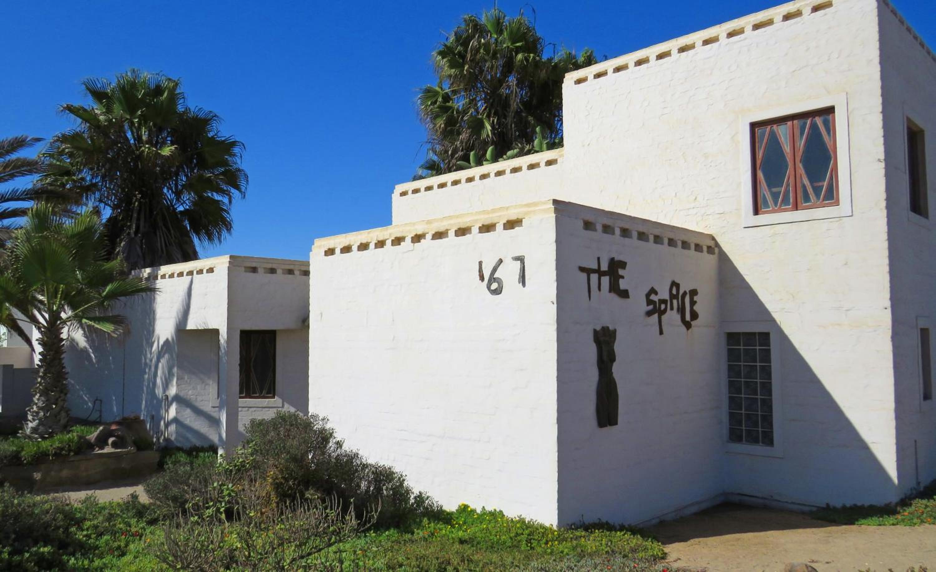 Alternative Space B & B