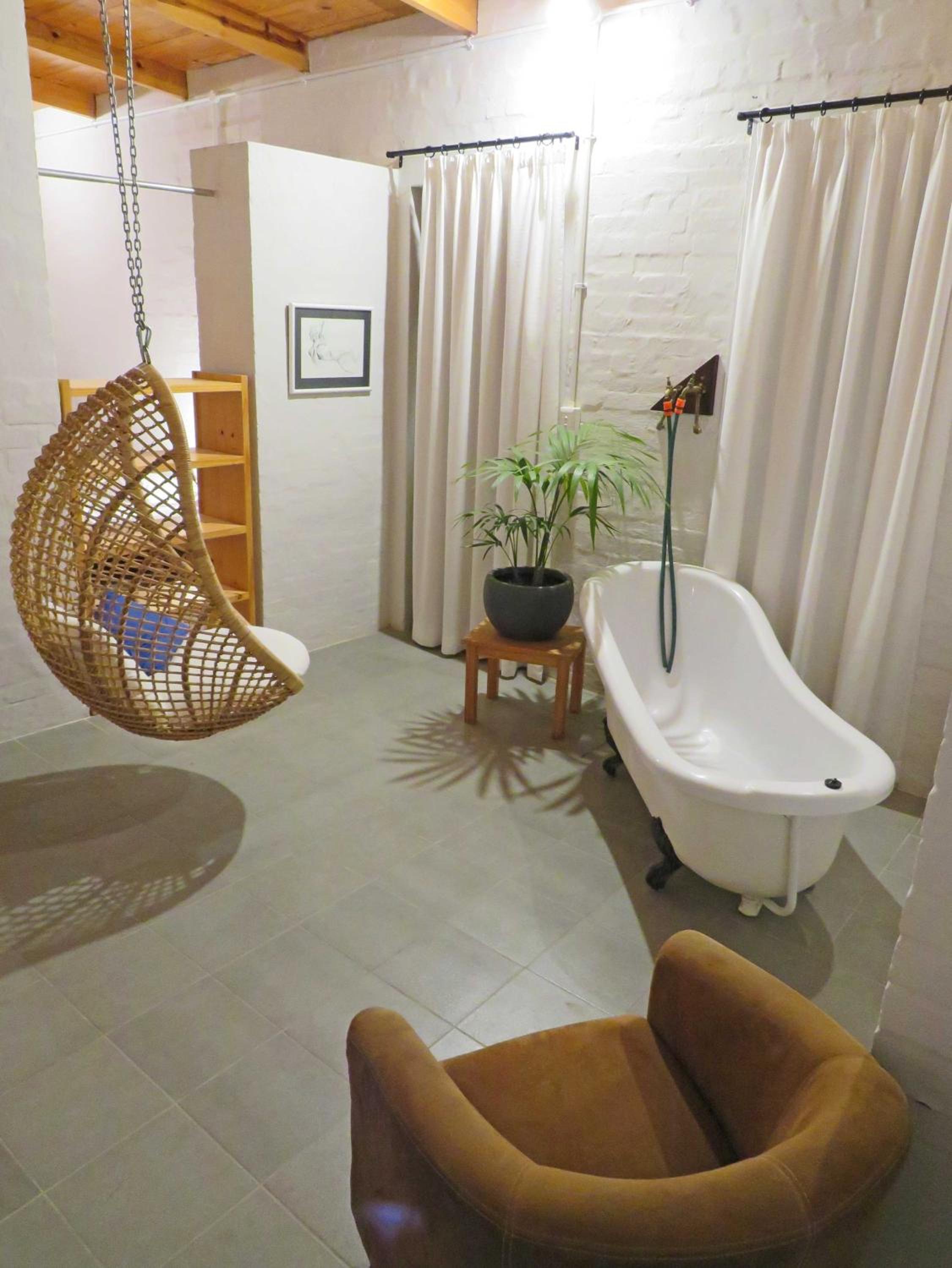 Alternative Space B & B