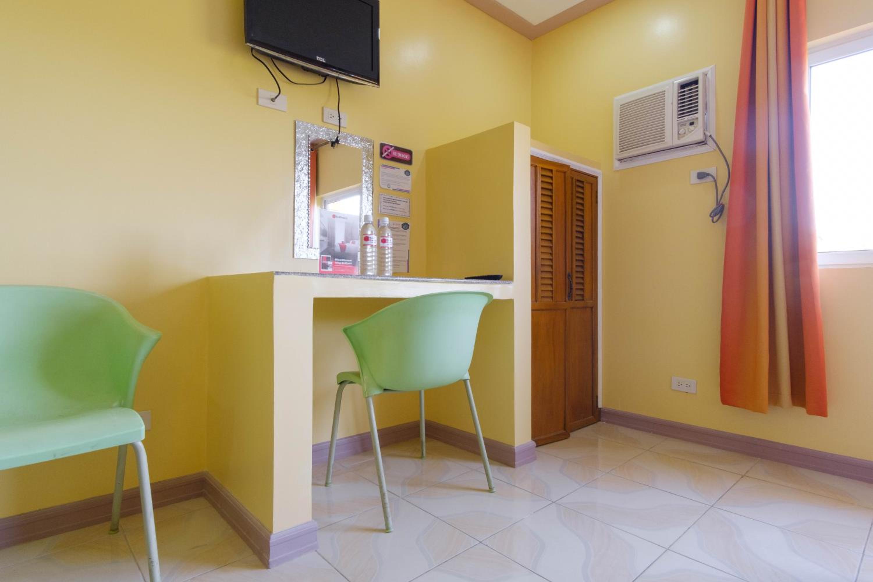 RedDoorz Plus @ Manalo Extension Palawan