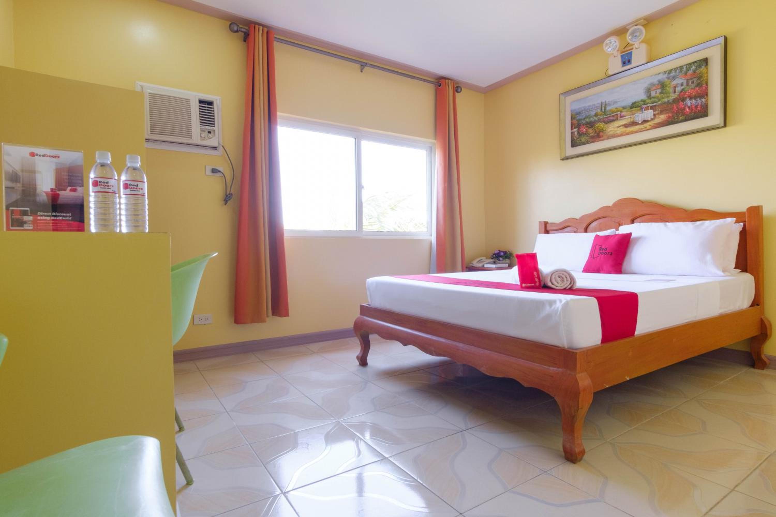RedDoorz Plus @ Manalo Extension Palawan