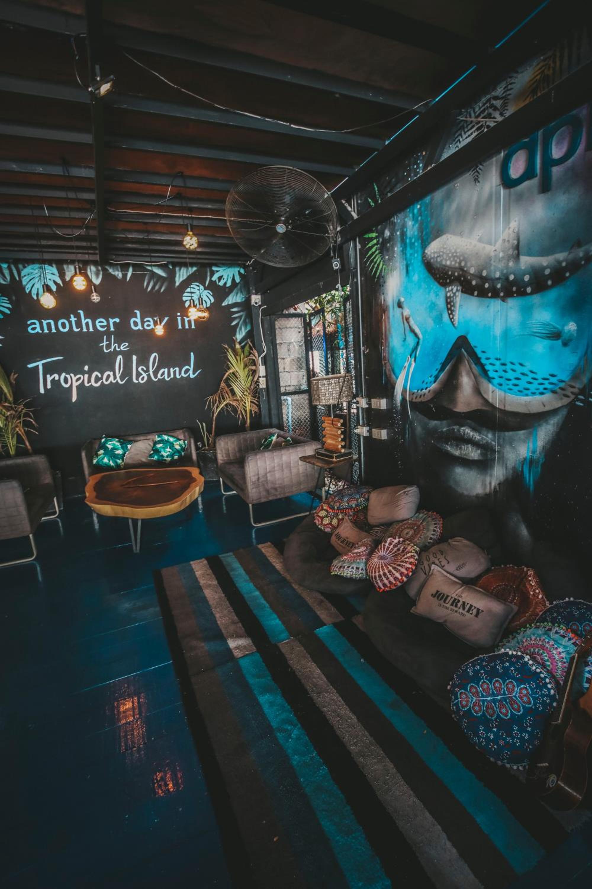 lounge