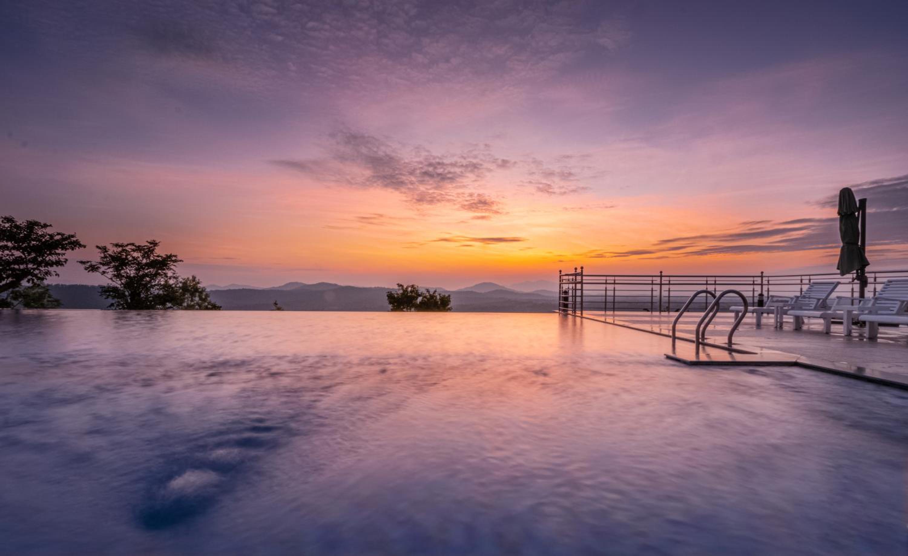 Coorg Cliffs Resorts