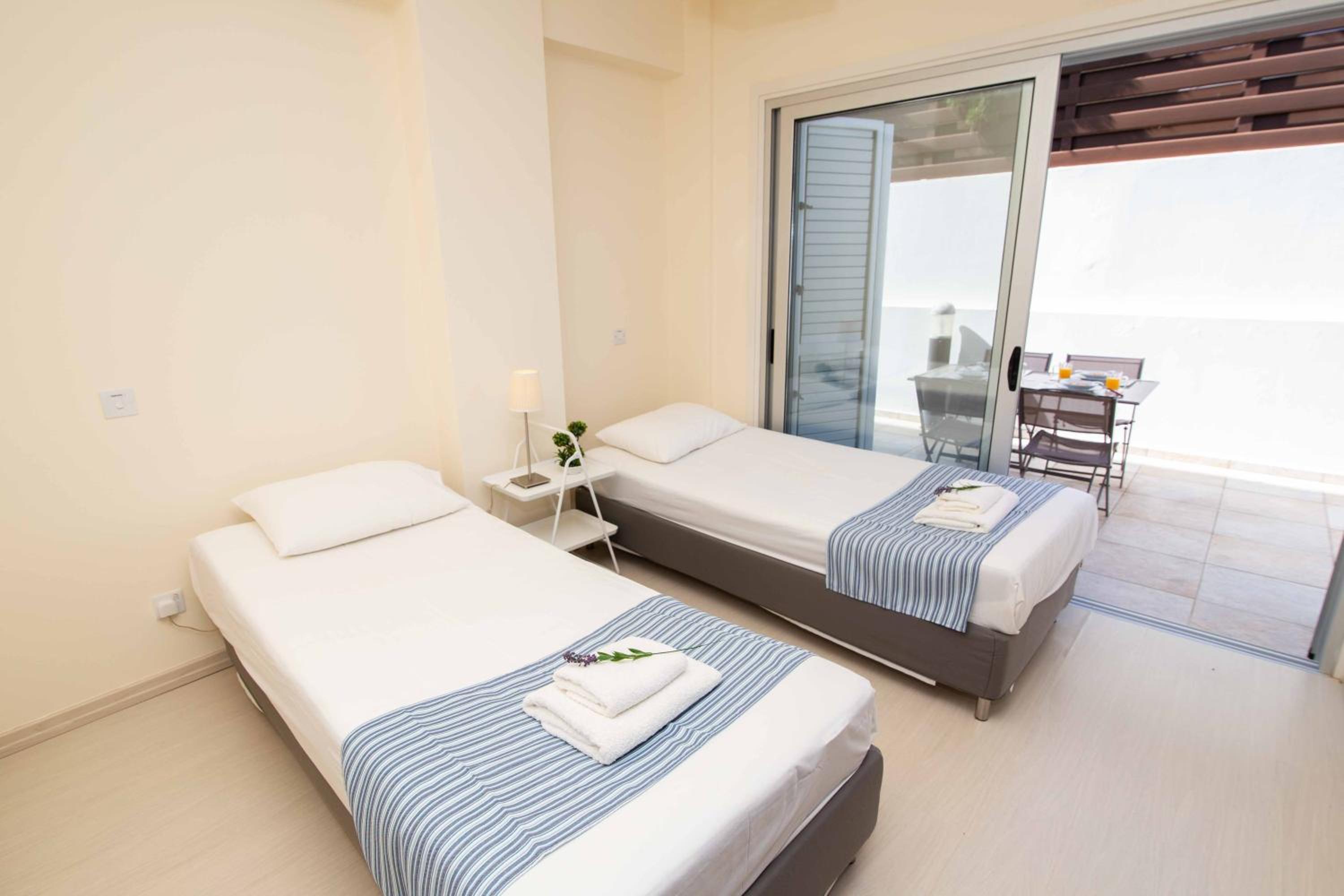Apartment Trident 4
