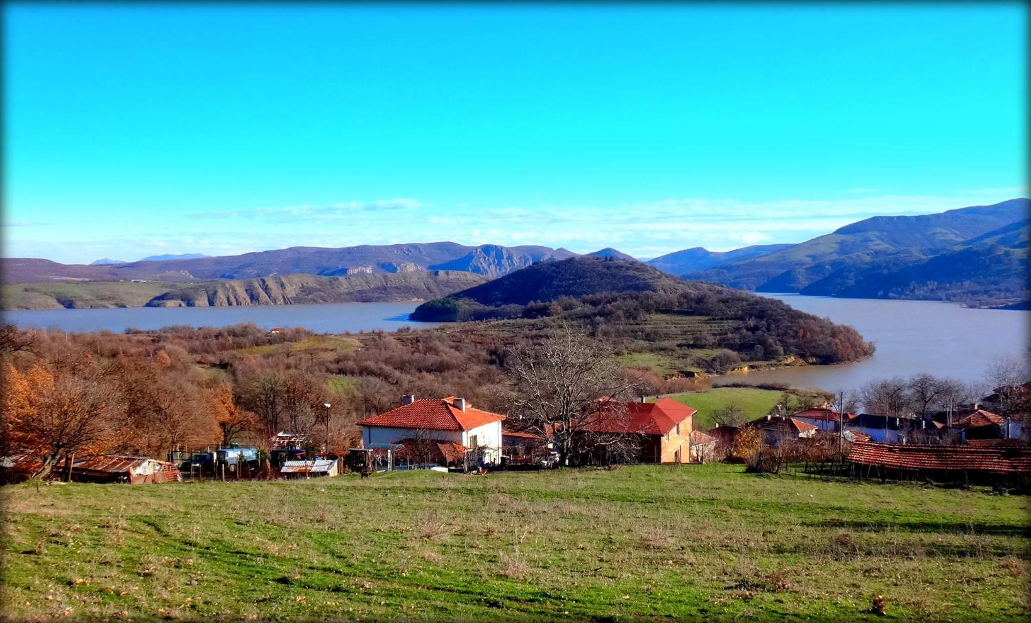 Mihaela Lake Retreat